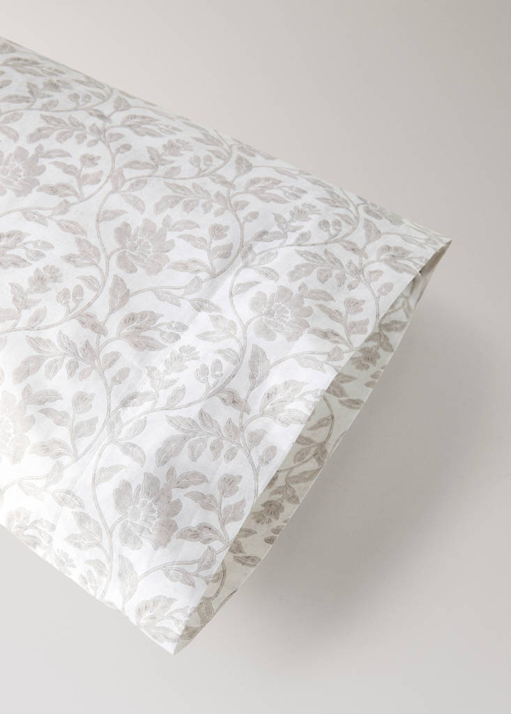 Floral-print pillow case 45x110cm — Ecru