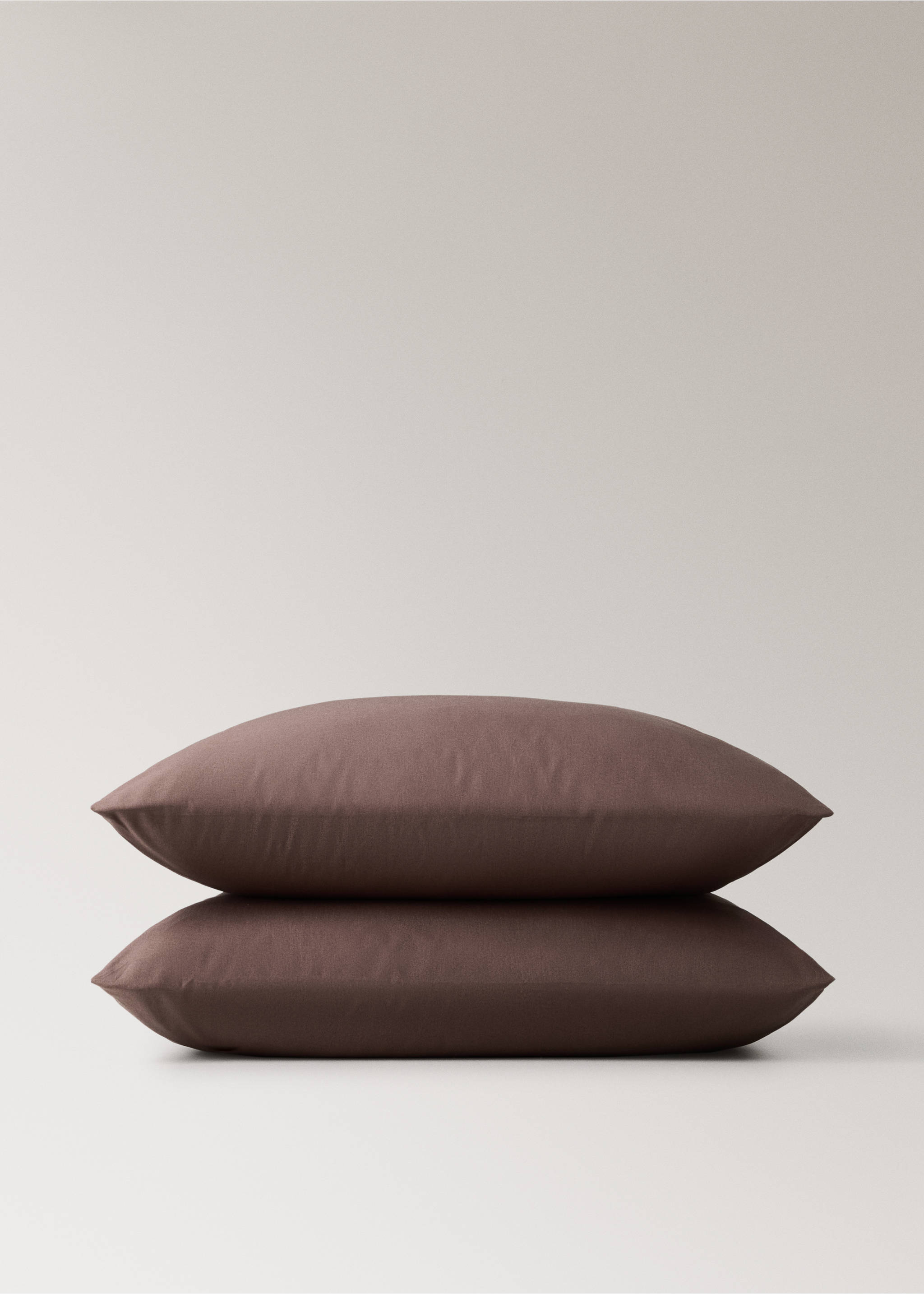 Two cotton percale pillowcases 60x60cm - Details of the article 3, Brown. Ref: 37022966-00.