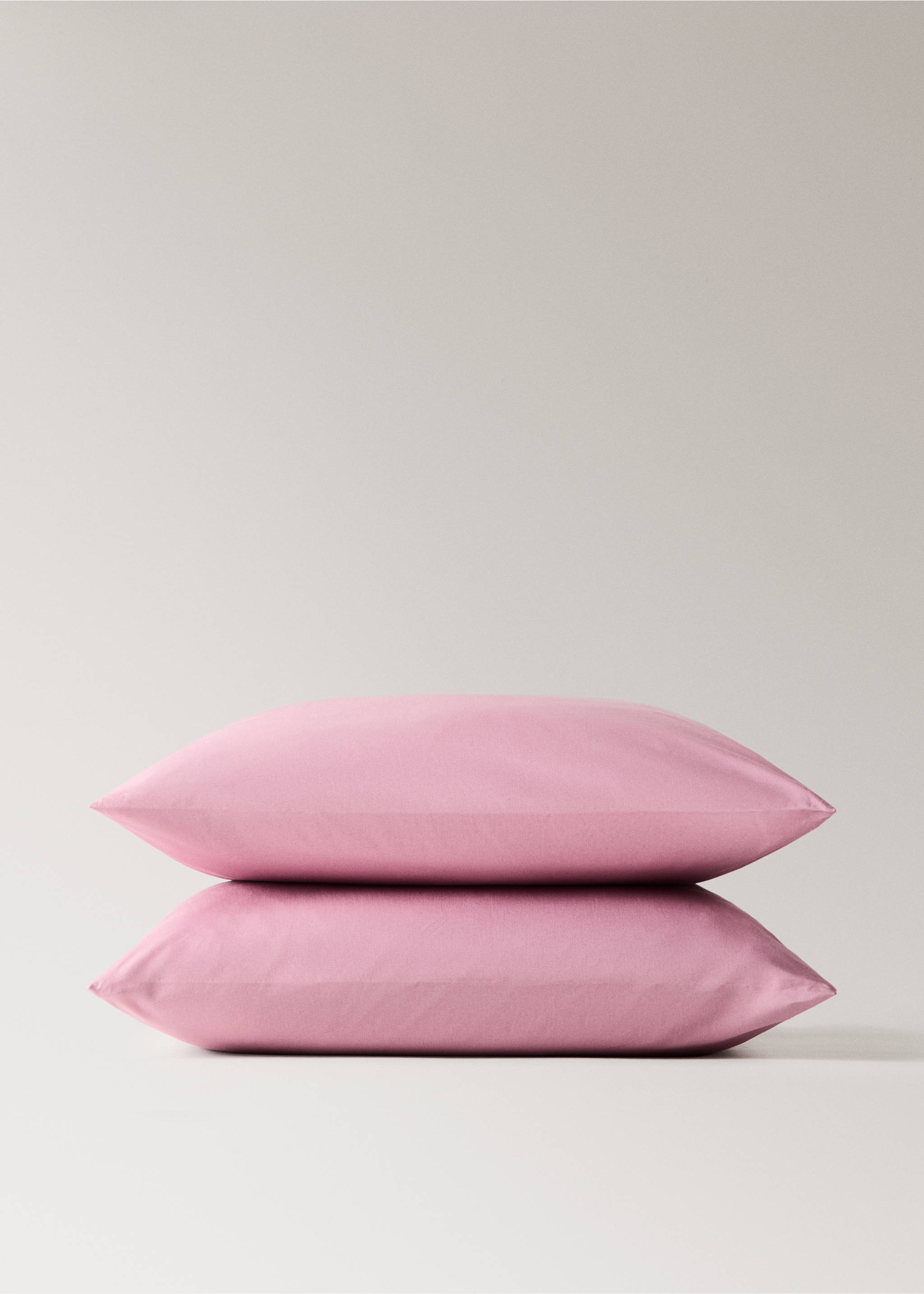 Two cotton percale pillowcases 60x60cm - Details of the article 3, Wine. Ref: 37022966-00.