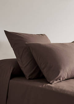 Two 200 thread count cotton percale pillowcases 50x75 cm — Brown 1