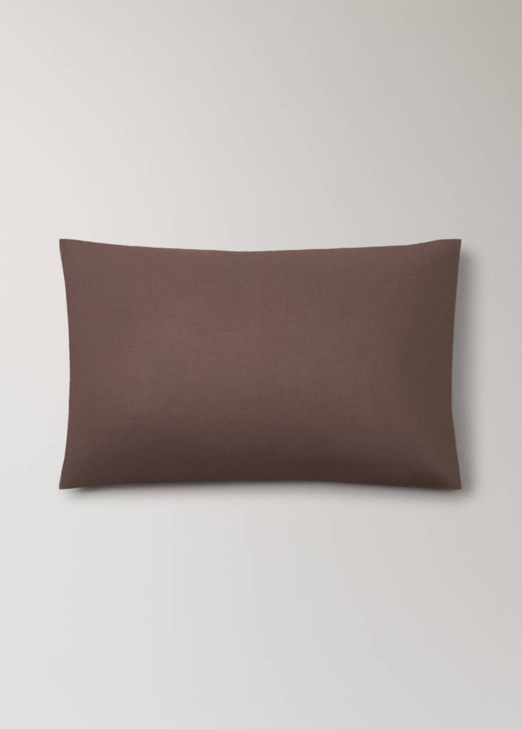 Two 200 thread count cotton percale pillowcases 50x75 cm — Brown