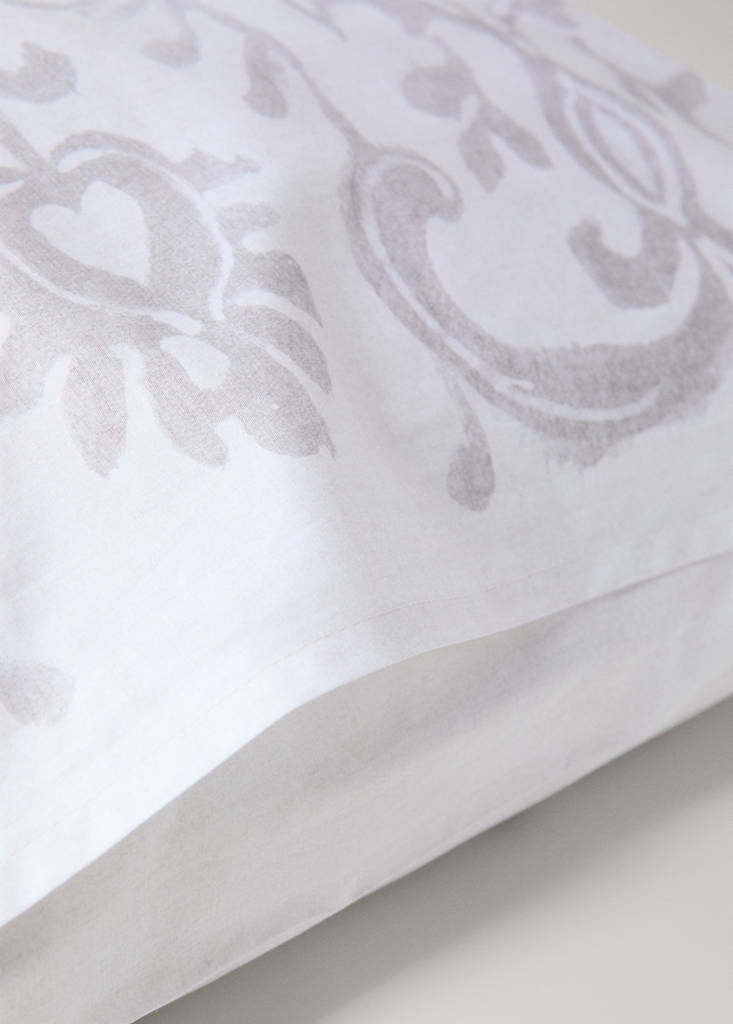 Two floral-print pillowcases, 60x60cm — Sand