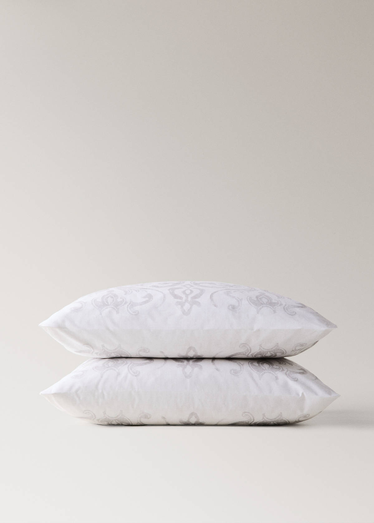 Two floral-print pillowcases, 60x60cm — Sand
