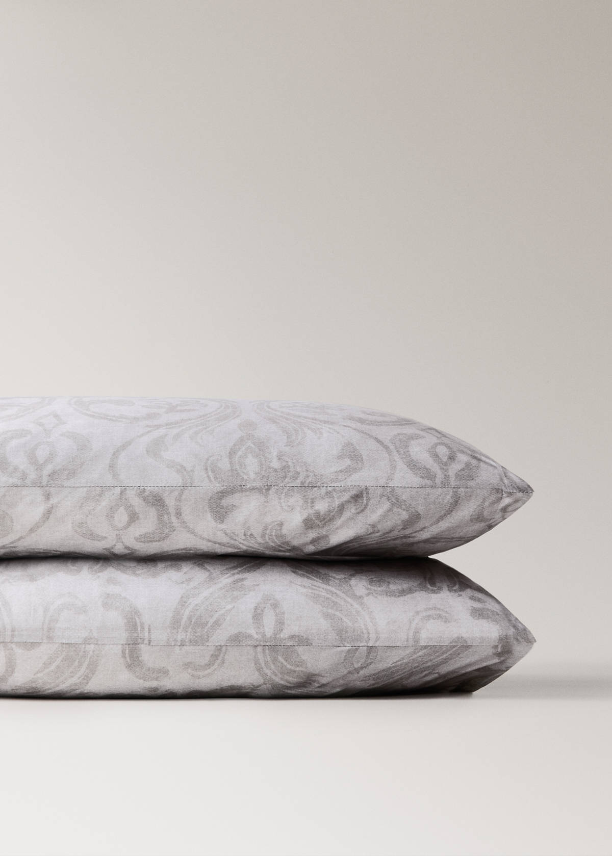 Two floral print pillowcases 50x75cm — Sand