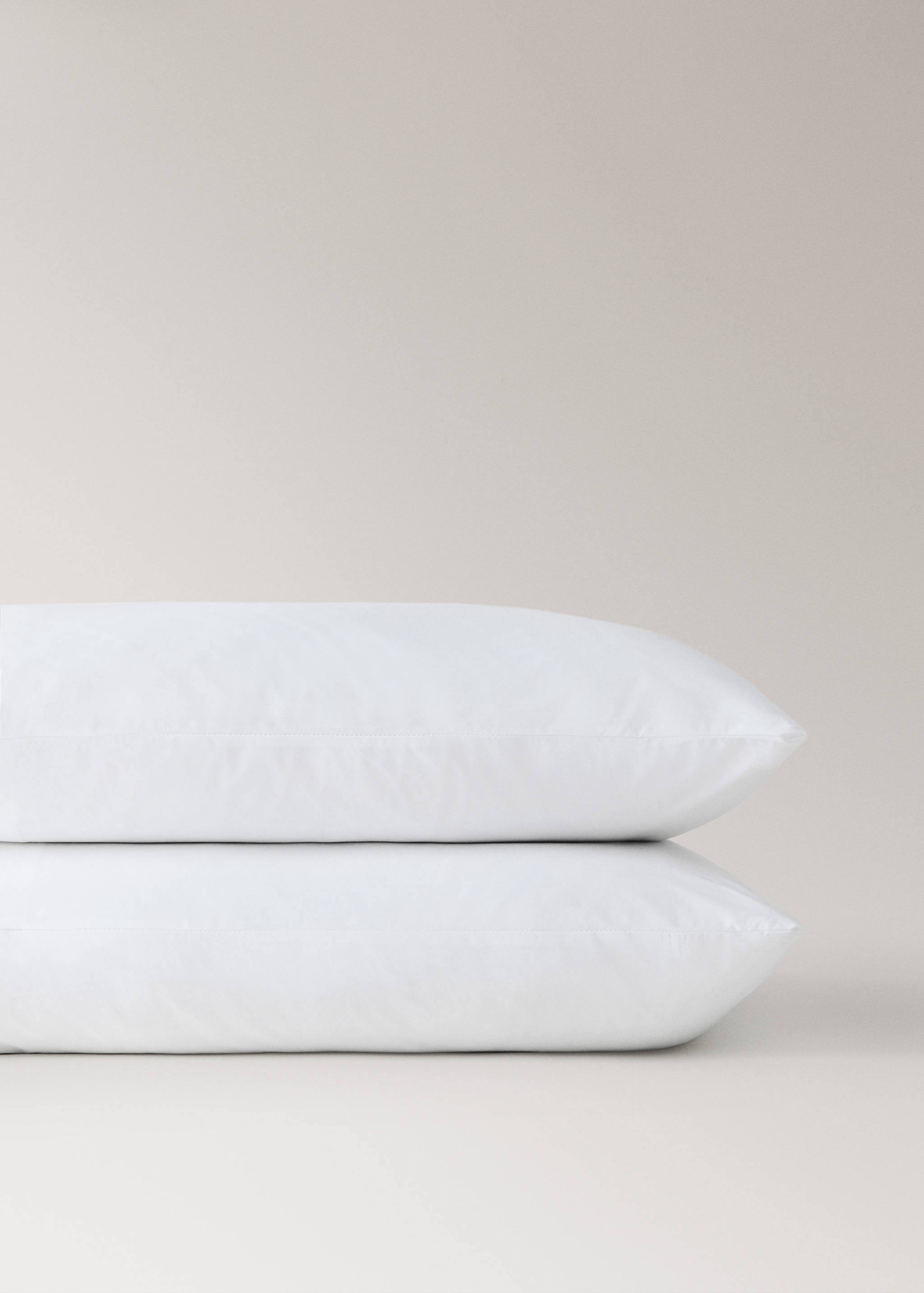 Two 300-thread-count percale cotton pillowcases with piping detail, 50 x 75 cm - Details of the article 2