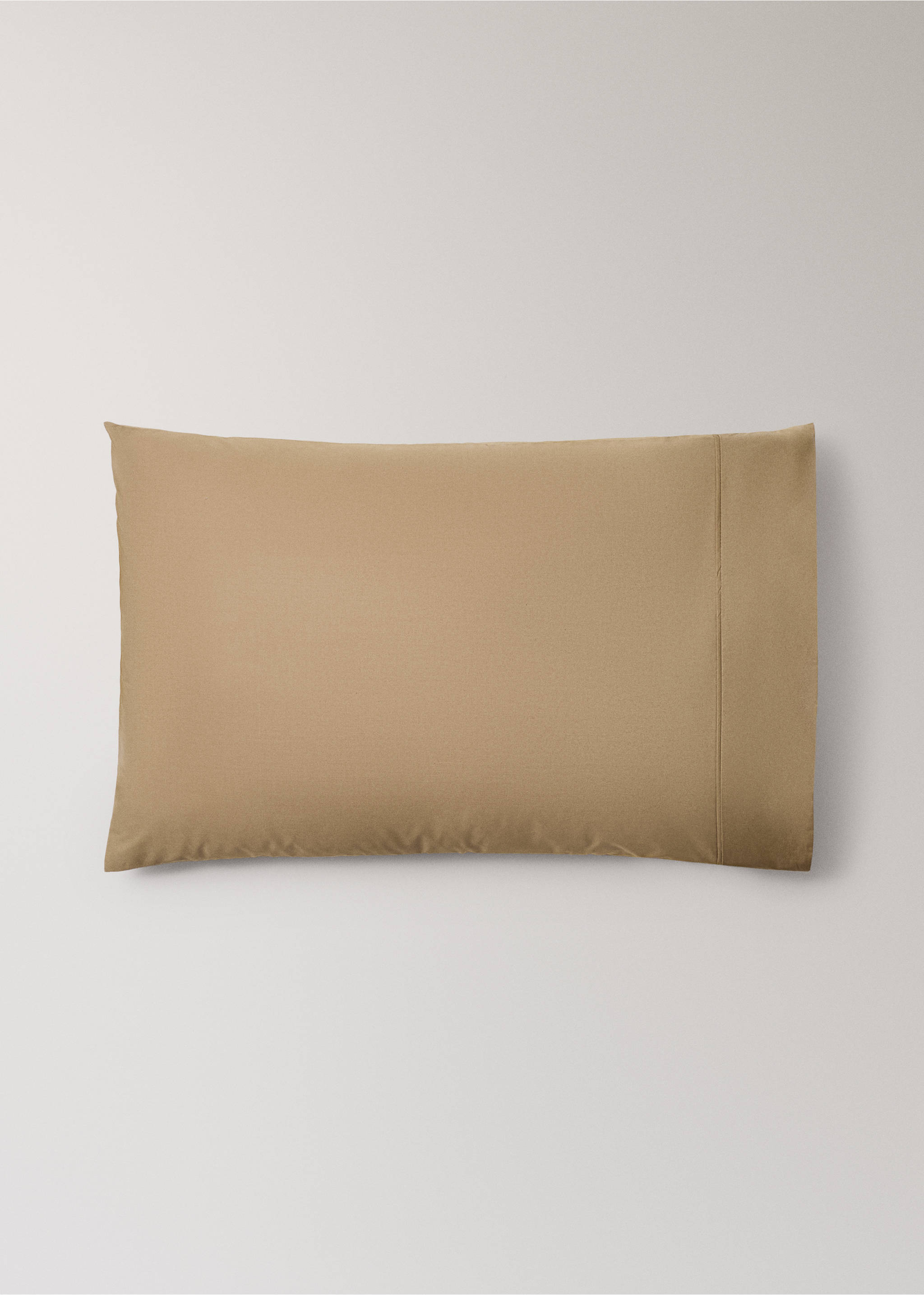 Two 300-thread-count percale cotton pillowcases with piping detail, 50 x 75 cm - Article without model, Tobacco Brown. Ref: 37022978-00.