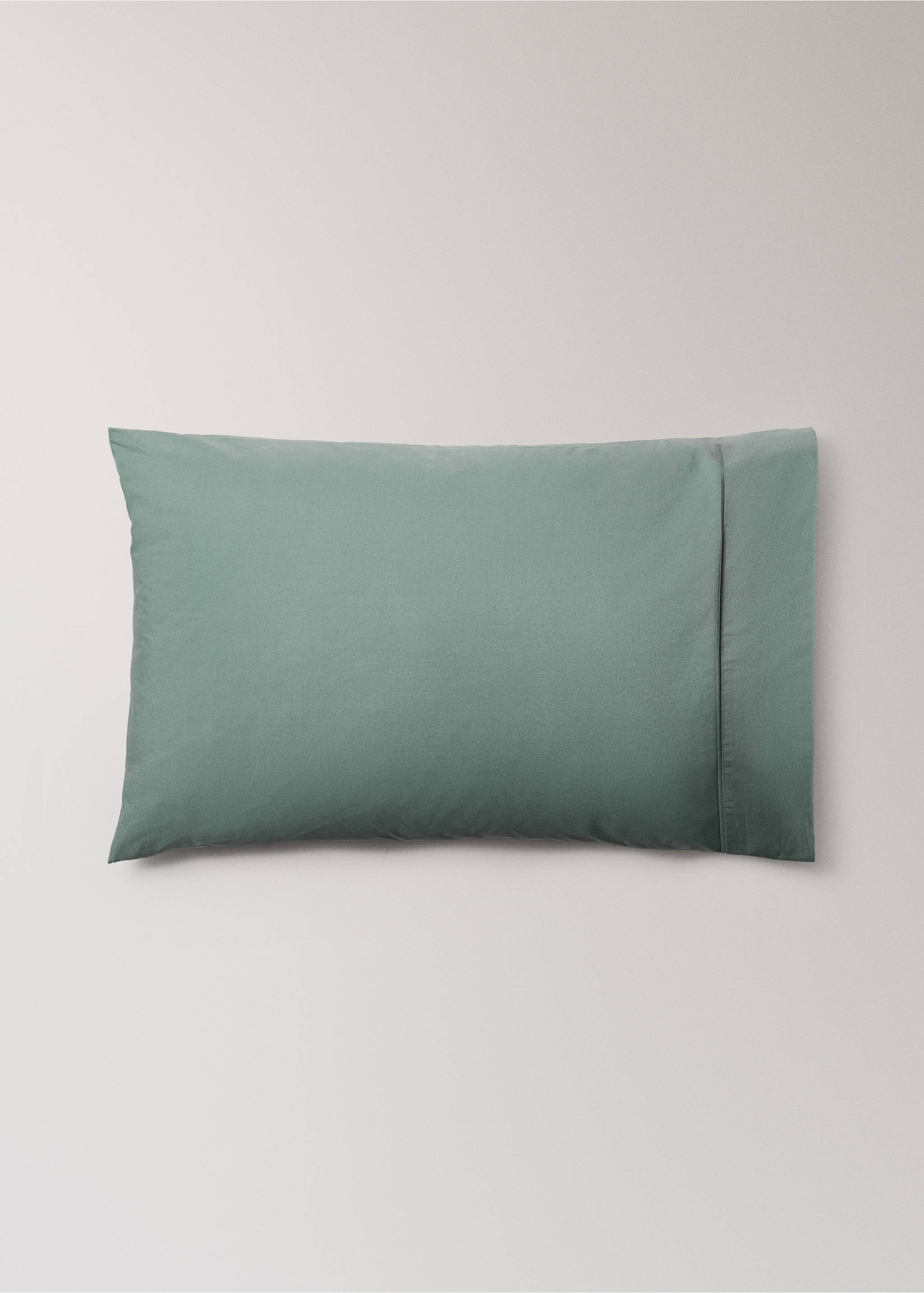 Two 300-thread-count percale cotton pillowcases with piping detail, 50 x 75 cm - Article without model, Medium Green. Ref: 37022978-00.