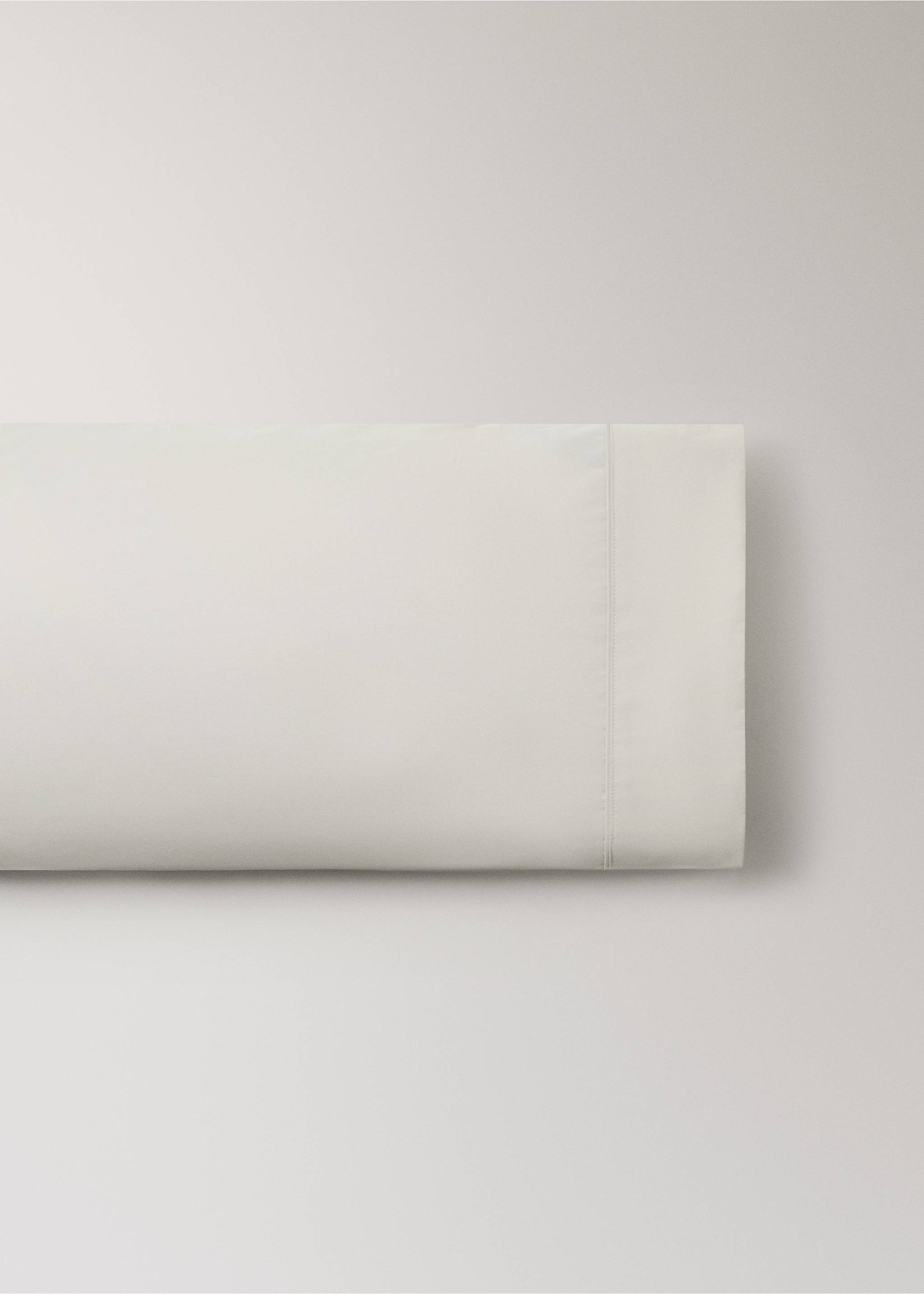 300-thread-count cotton percale pillowcase with piping detail, 45 x 110 cm - Article without model, Sand. Ref: 37022979-00.