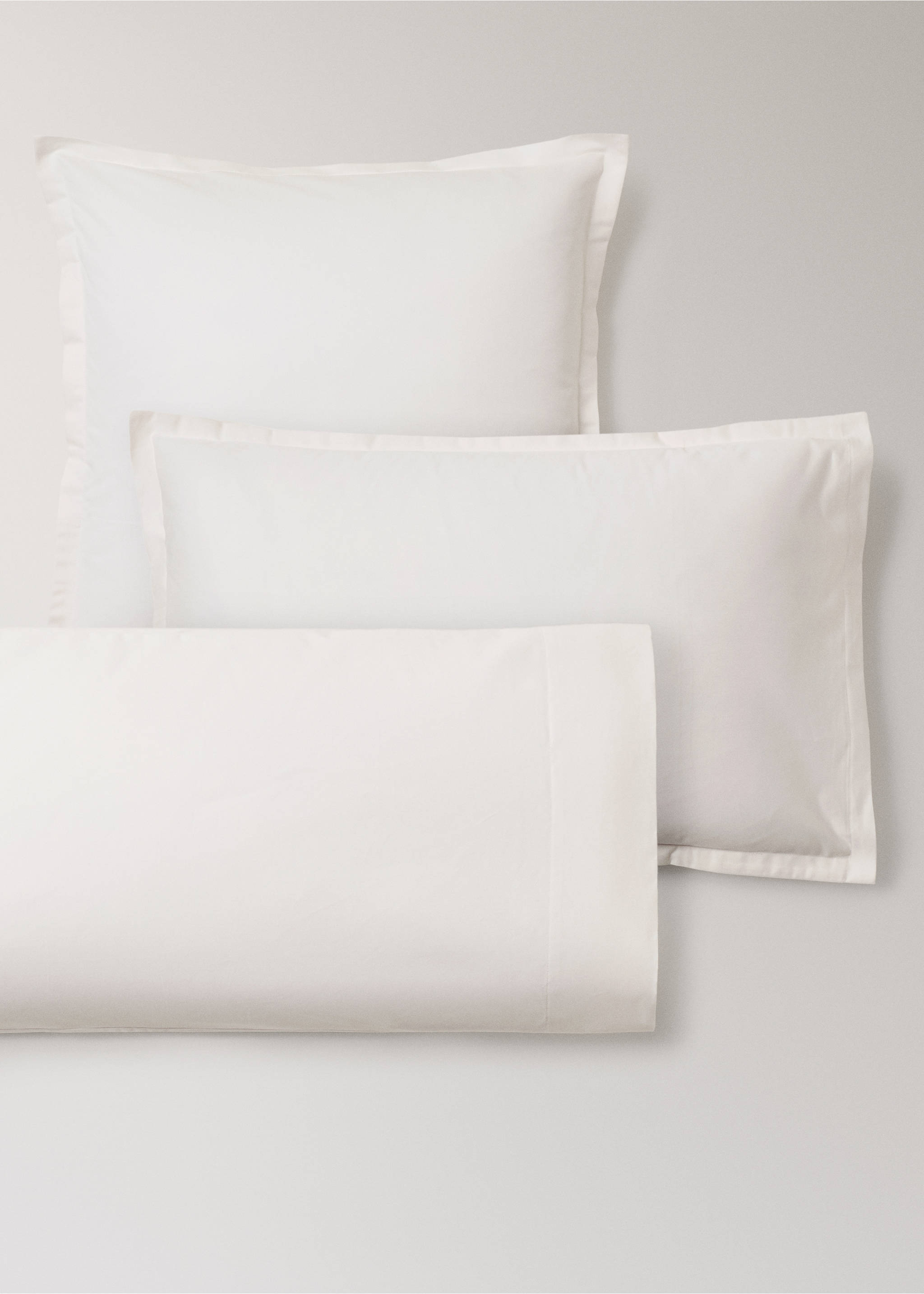 100% cotton sateen pillowcase 45x110 cm - Details of the article 3, Ecru. Ref: 37022980-00.
