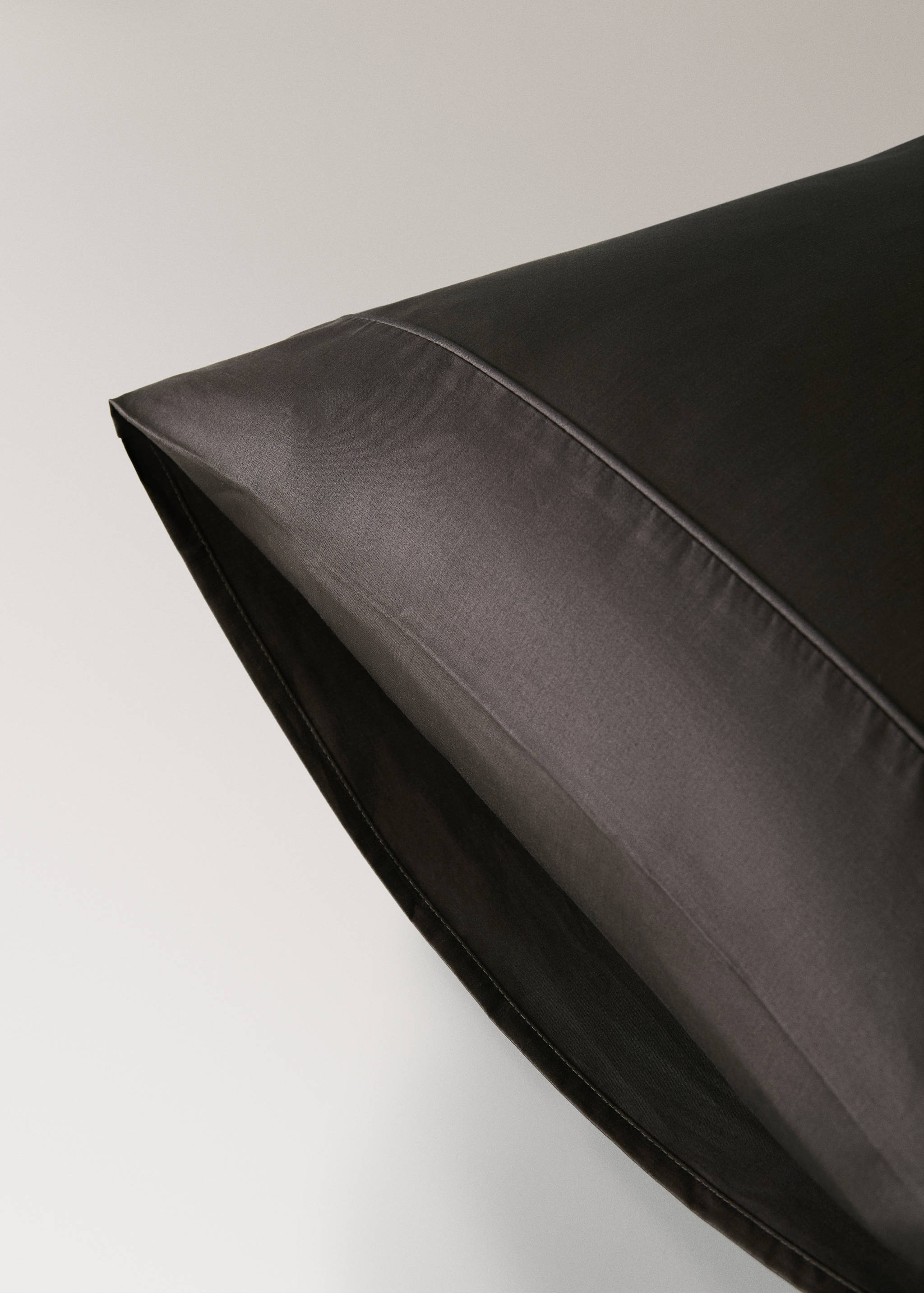 Two 600-thread cotton satin pillowcases 50x75 cm - Details of the article 1