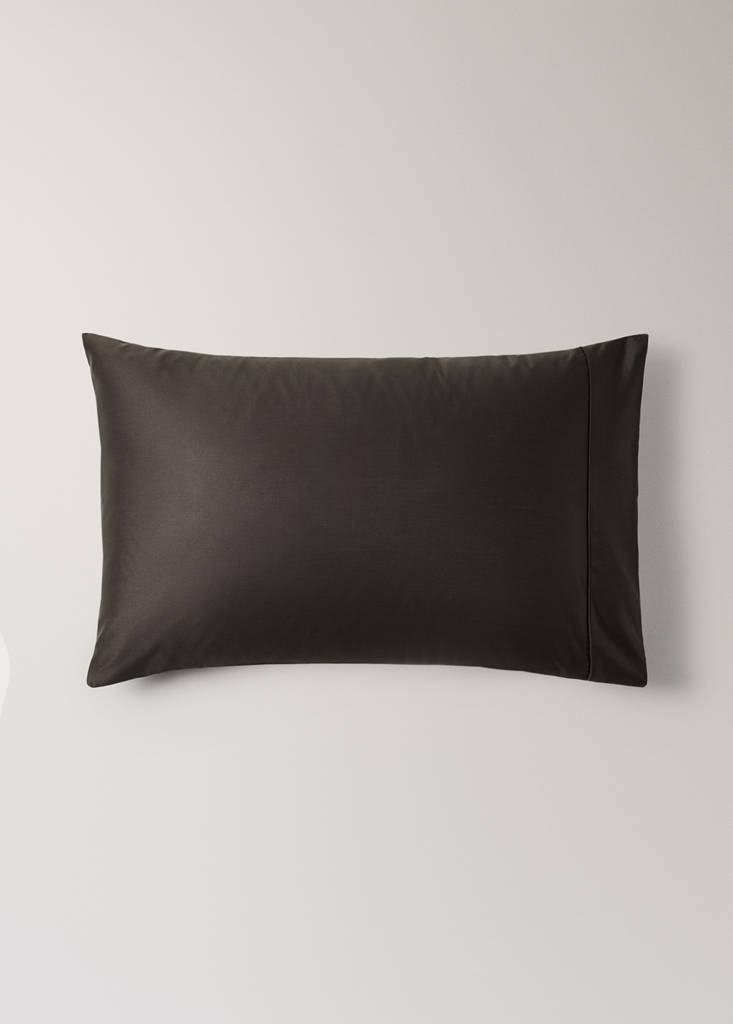 Two 600-thread cotton satin pillowcases 50x75 cm — Brown