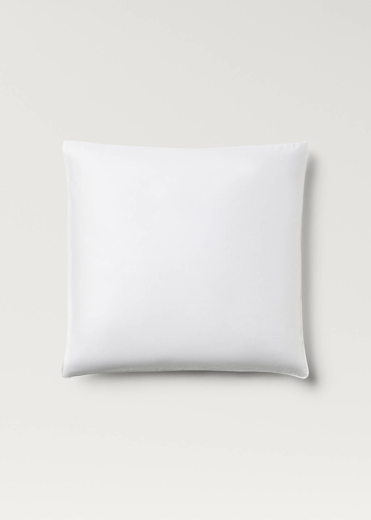 Two 600-thread count cotton satin pillowcases 60x60 cm — White