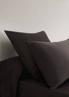 Two 600-thread count cotton satin pillowcases 60x60 cm — Brown 1