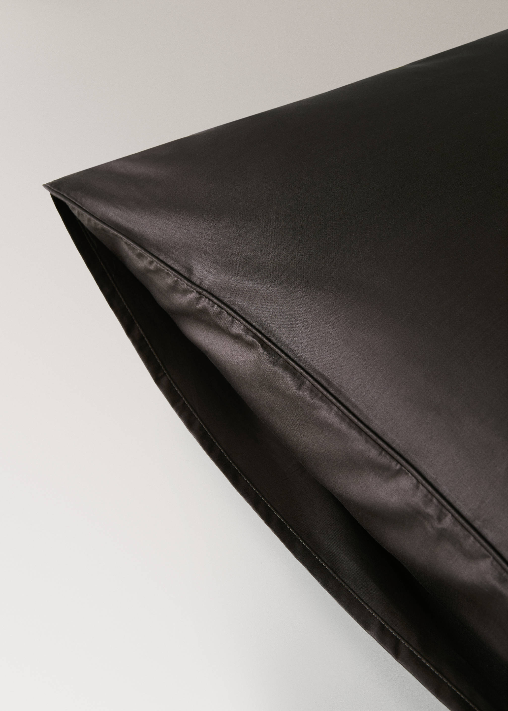 Two 600-thread count cotton satin pillowcases 60x60 cm - Details of the article 1