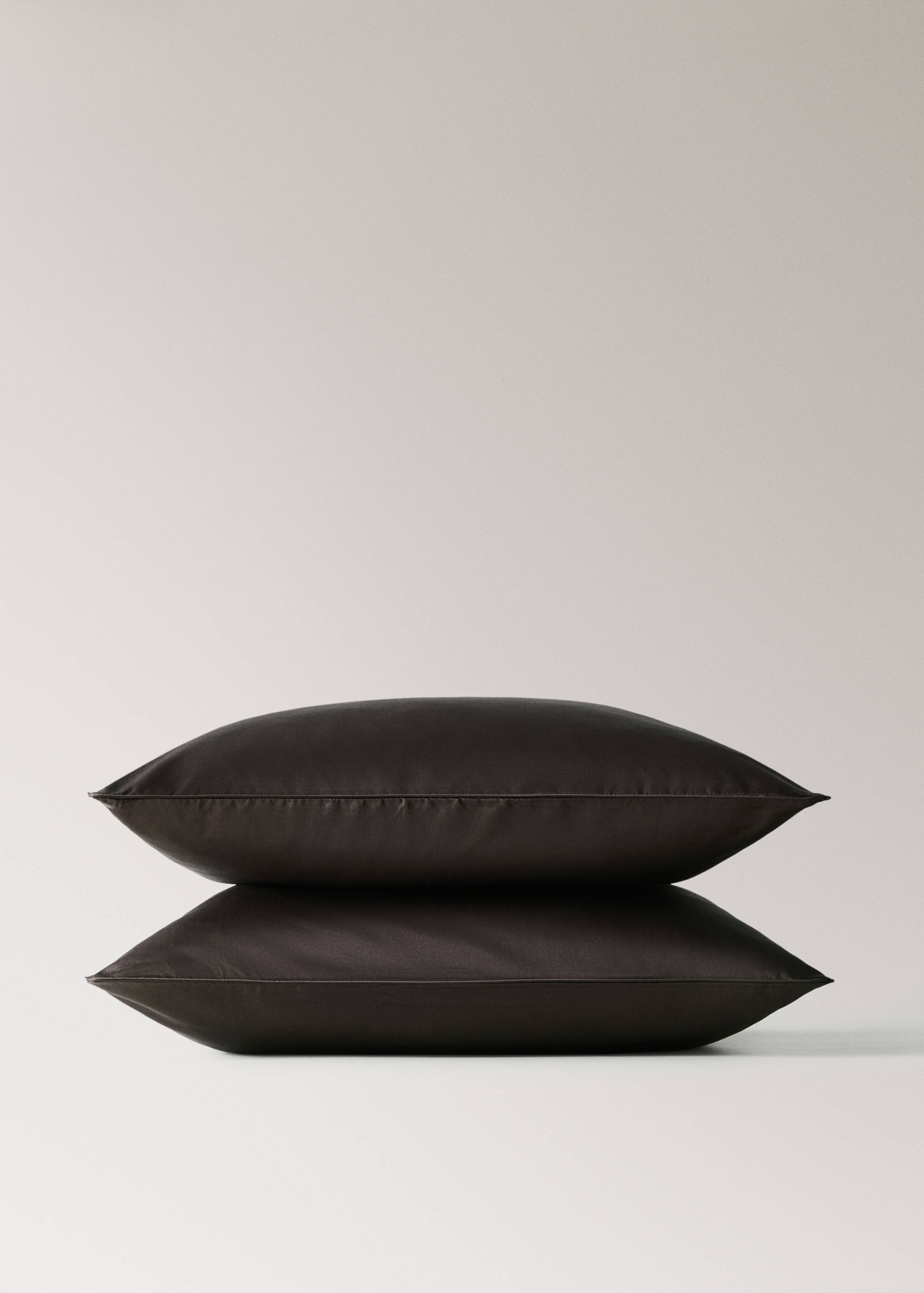 Two 600-thread count cotton satin pillowcases 60x60 cm - Details of the article 2