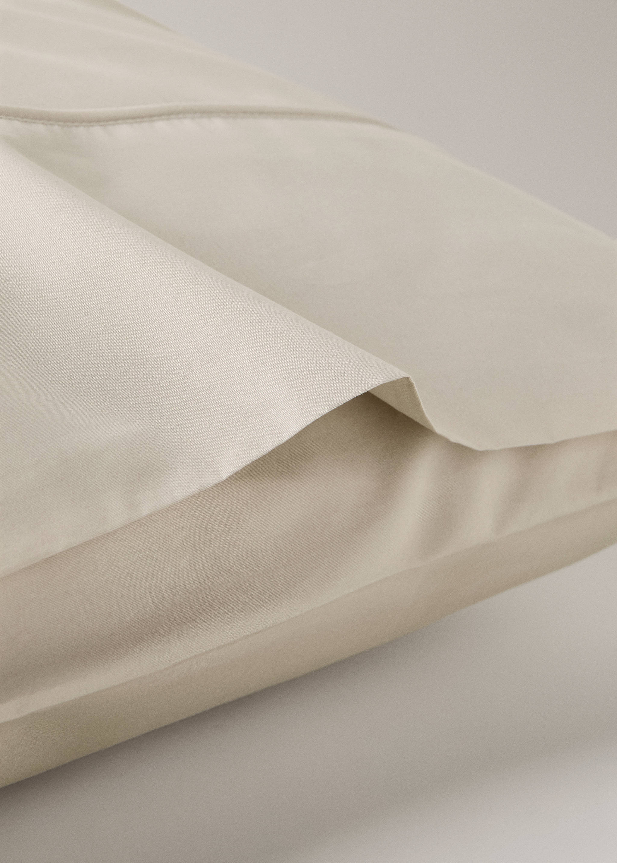 Two 500-thread-count cotton percale pillowcases with piped finish 50x75 cm - Details of the article 1