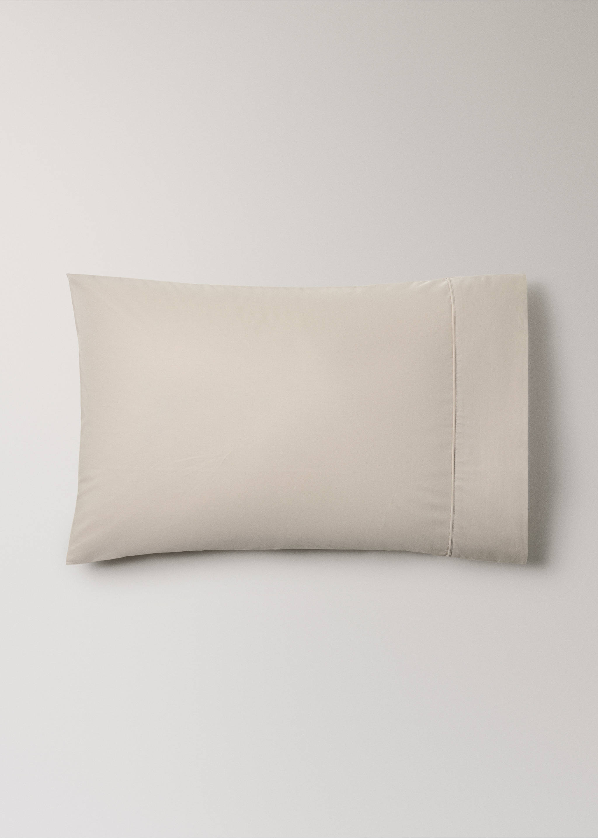 Two 500-thread-count cotton percale pillowcases with piped finish 50x75 cm - Article without model, Sand. Ref: 37022997-00.