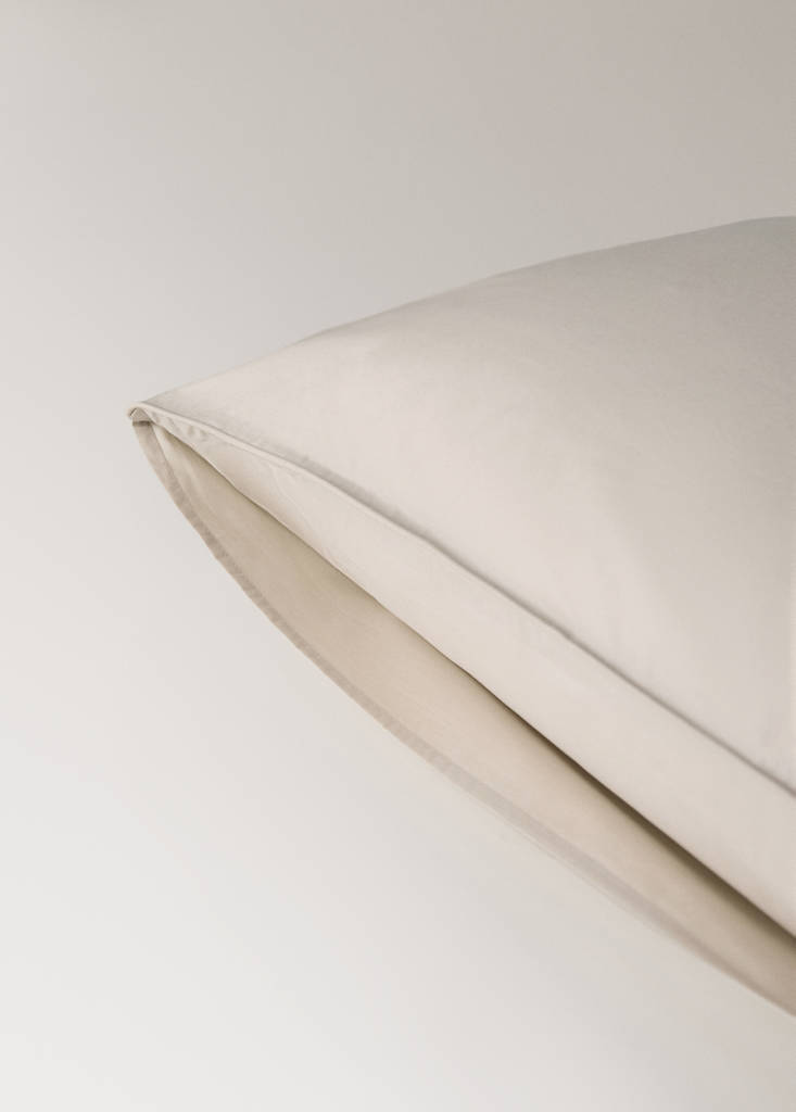 Two 500-thread count cotton percale pillowcases with piping finish 60x60 cm — Sand