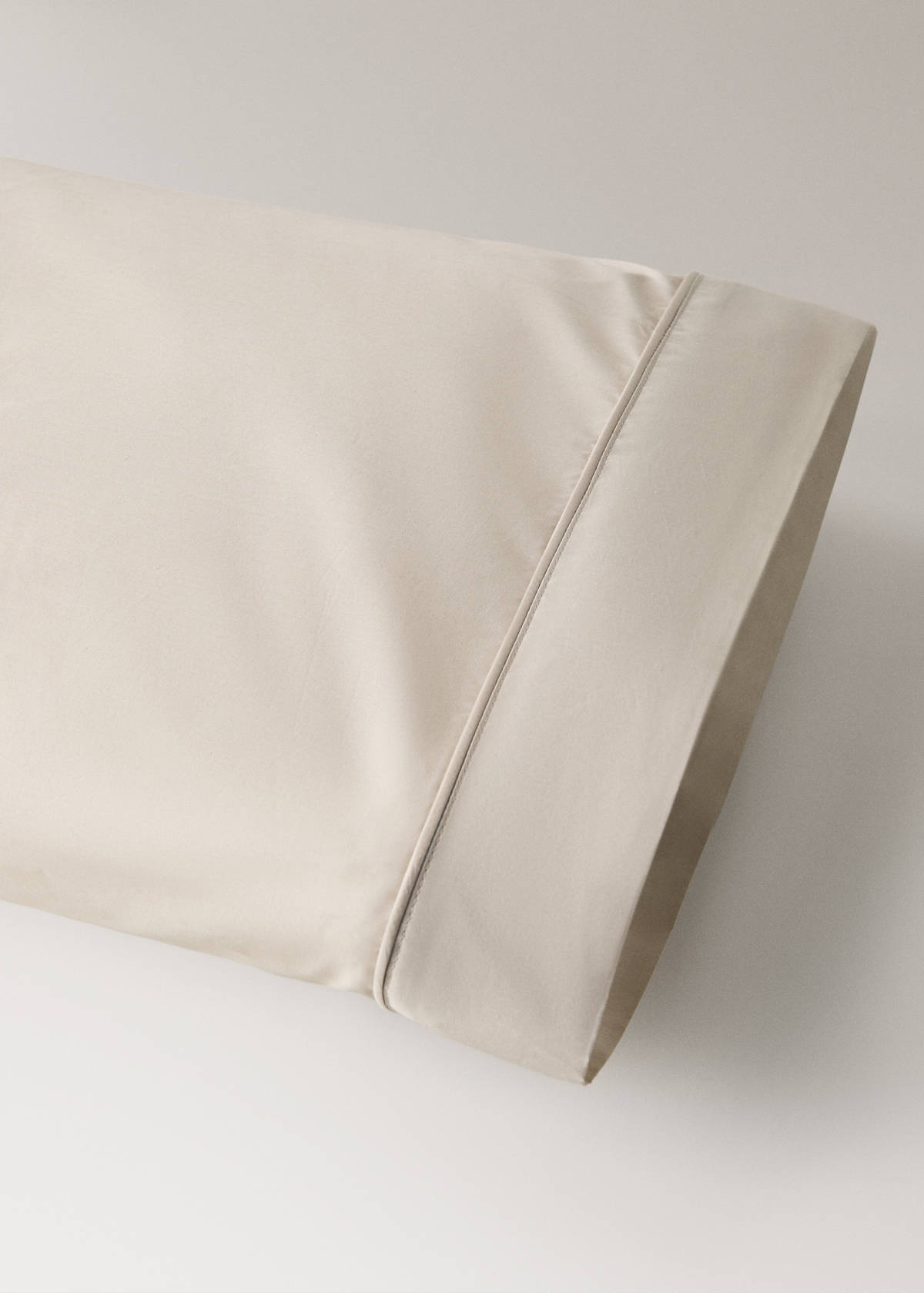 Two pillowcases in 500-thread count percale cotton with piping finish 45x110 cm — Sand