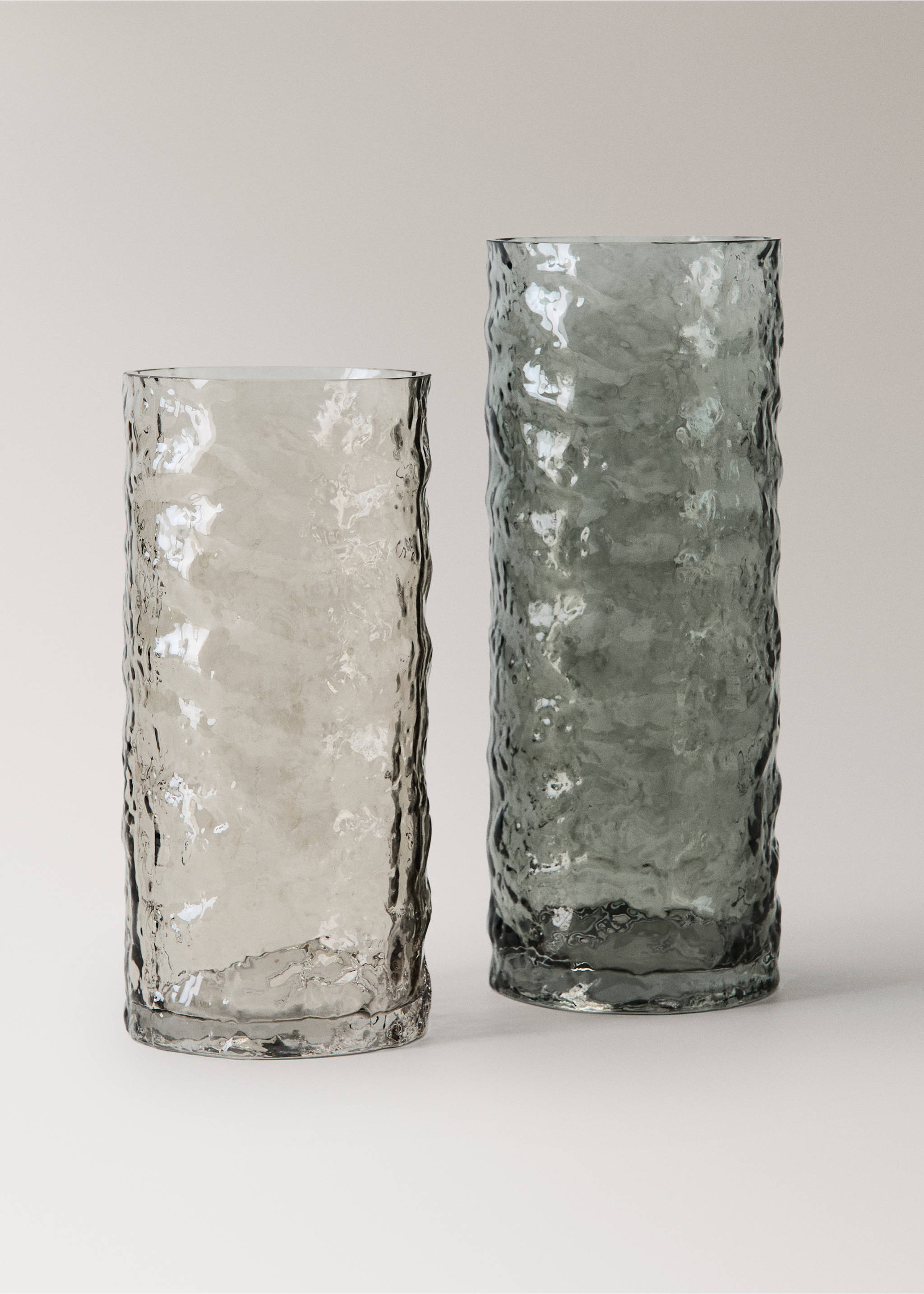 100% relief glass vase - Details of the article 3, Medium Brown. Ref: 37023277-00.