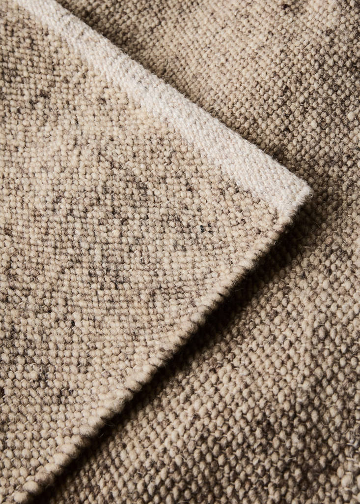 Large wool-cotton blend rug — Medium Brown