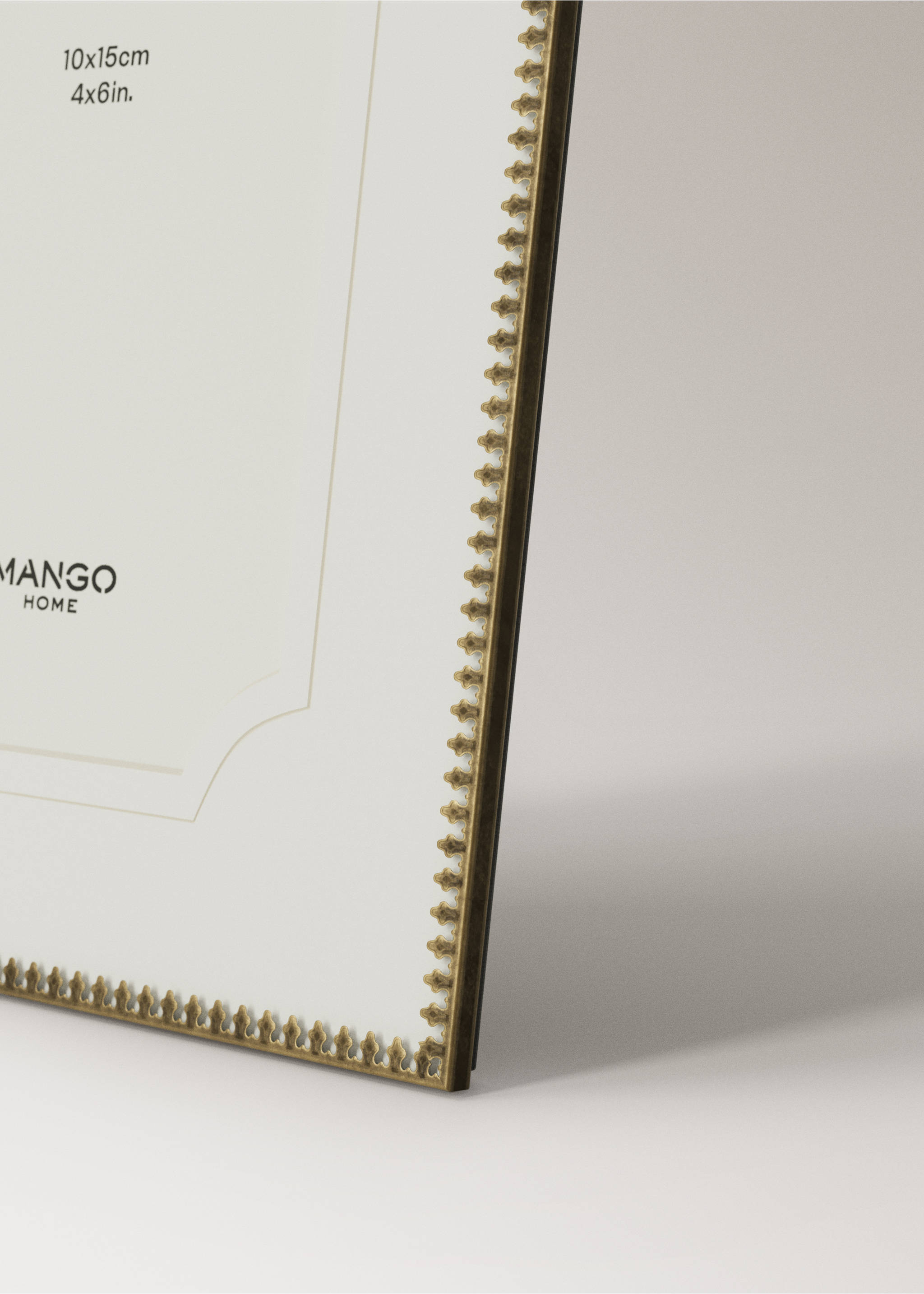 Photo frame rita - Details of the article 1, Gold. Ref: 37023283-00.