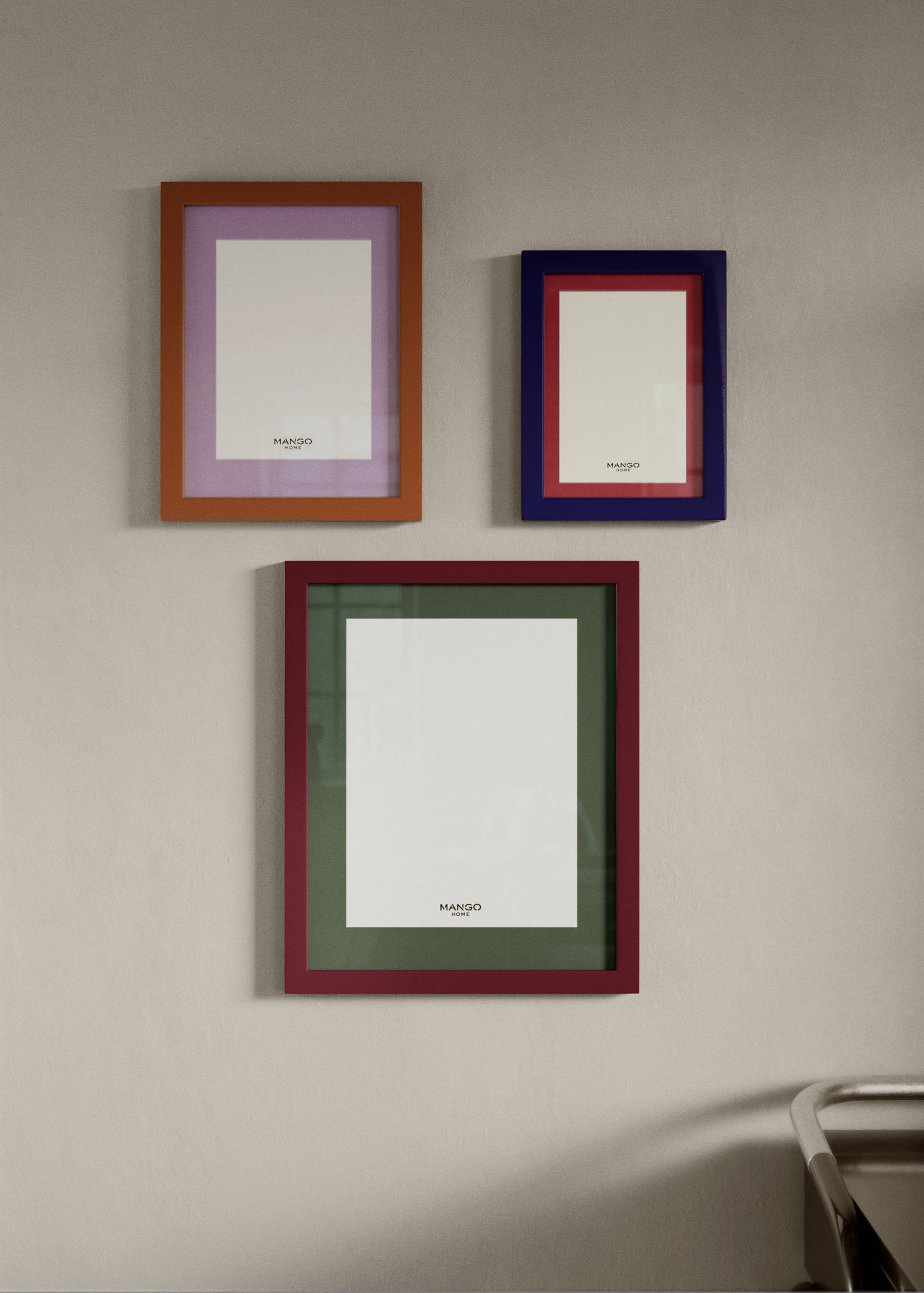 Lacquered frame with bicolour contrast - General plane