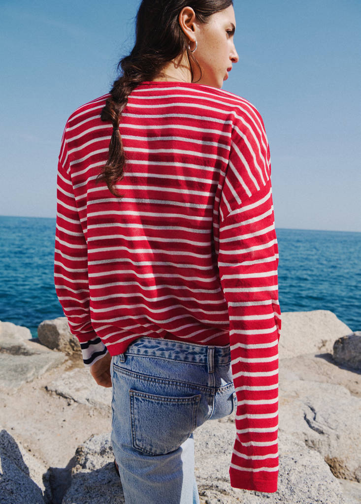 Striped fine knit sweater — Red
