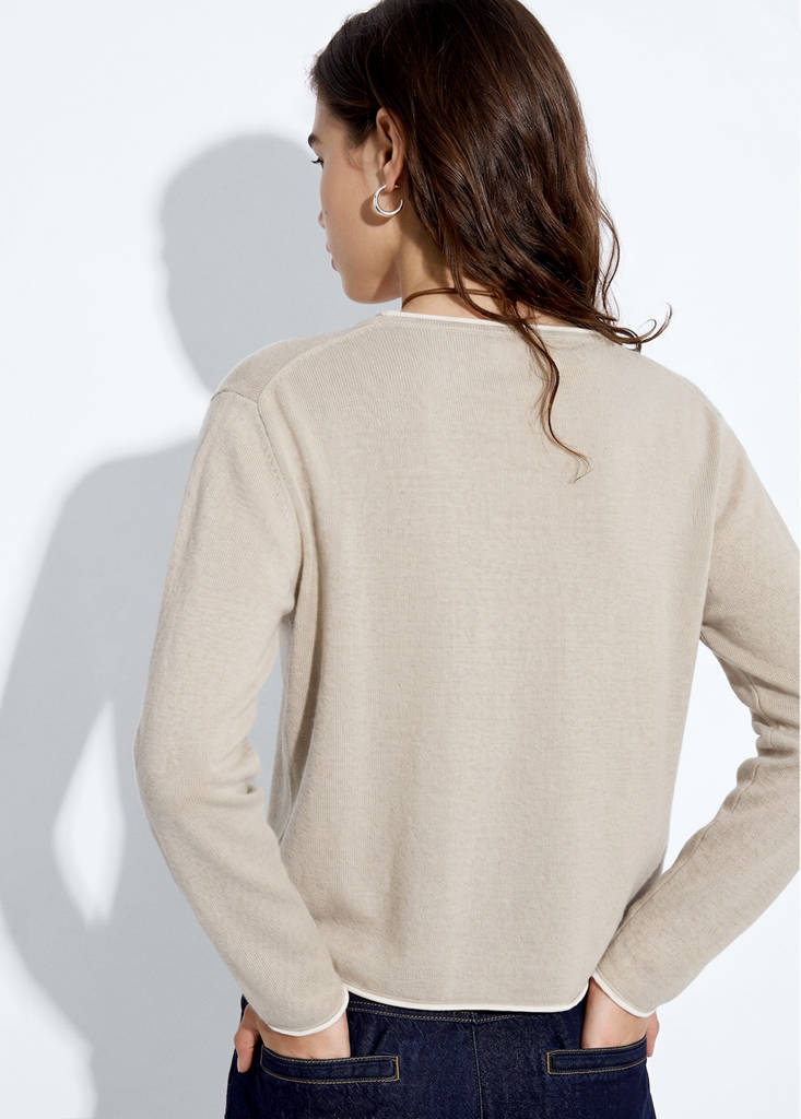V-neck jumper with contrast trims — Sand