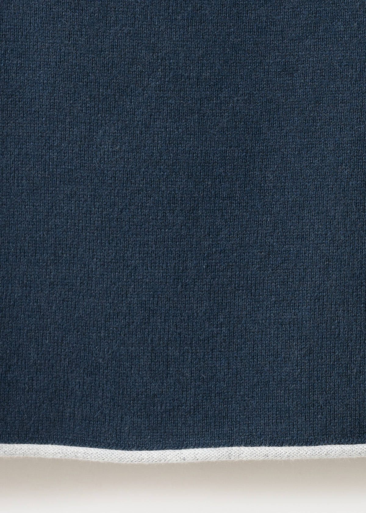 V-neck jumper with contrast trims — Navy