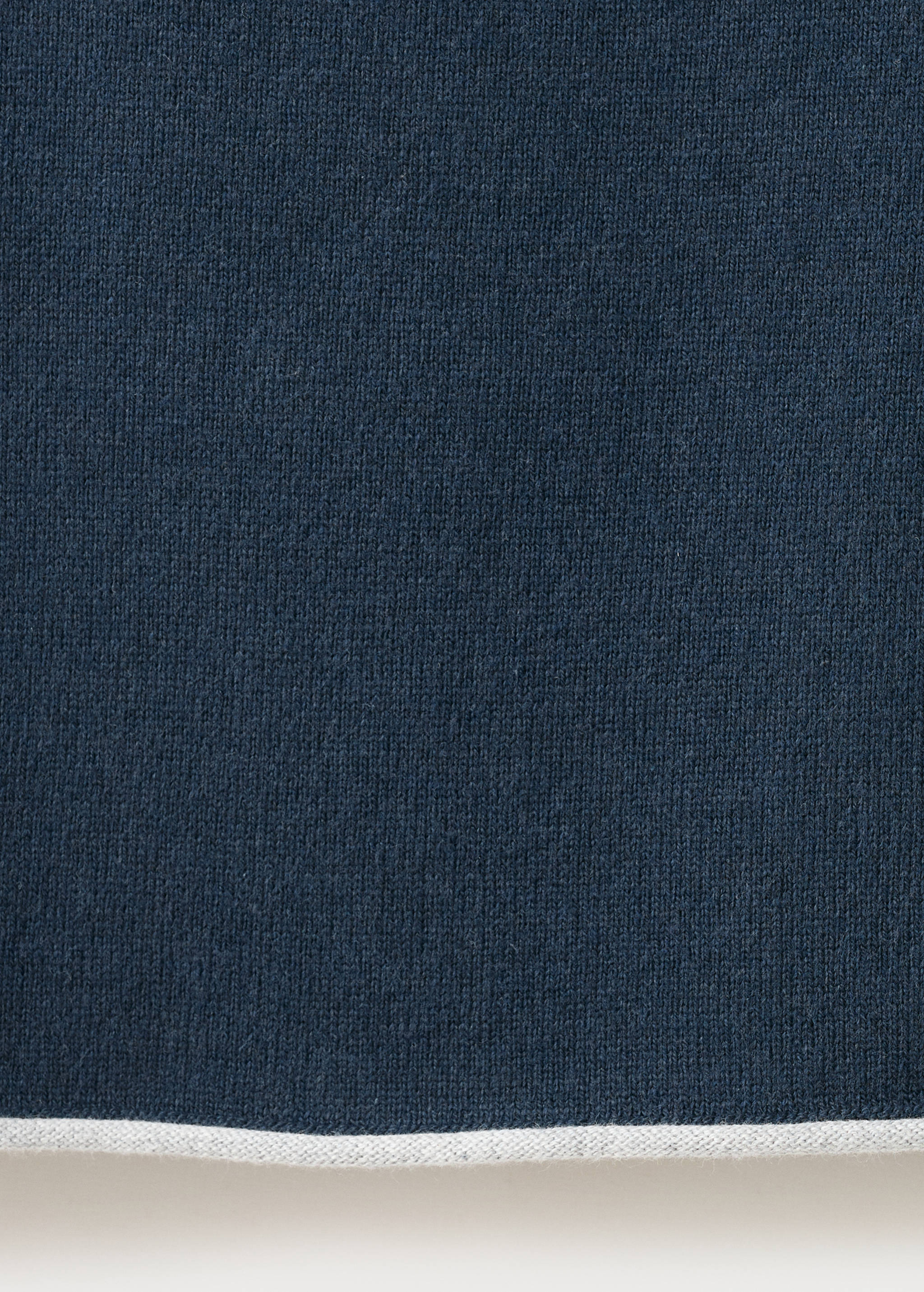 V-neck jumper with contrast trims - Details of the article 0