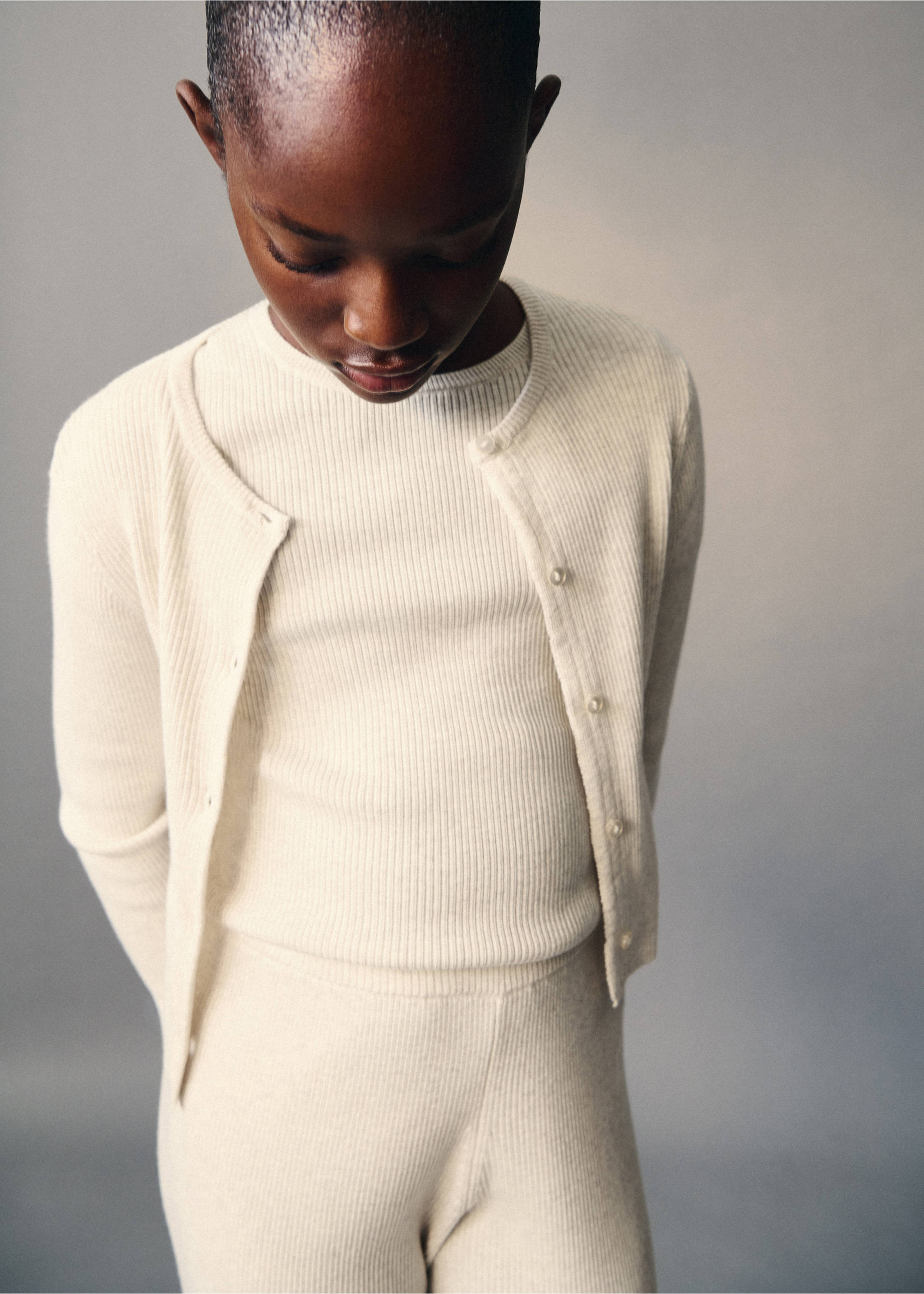 Ribbed knit cardigan - Details of the article 6, Beige. Ref: 37023300-00.