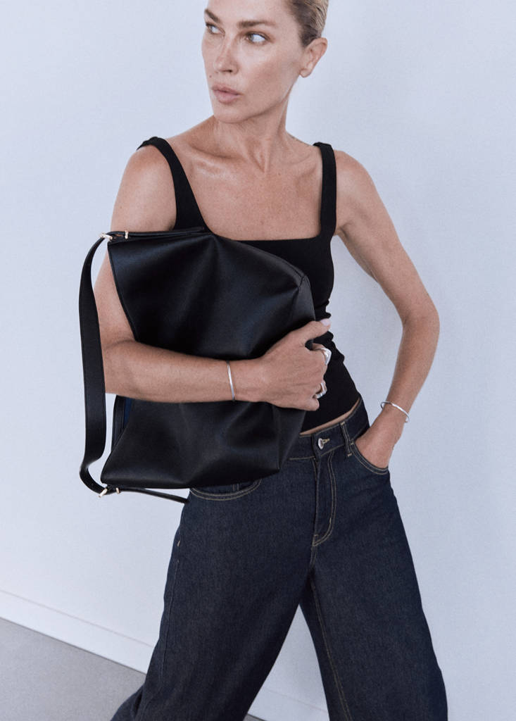 Large bucket bag buckle — Black