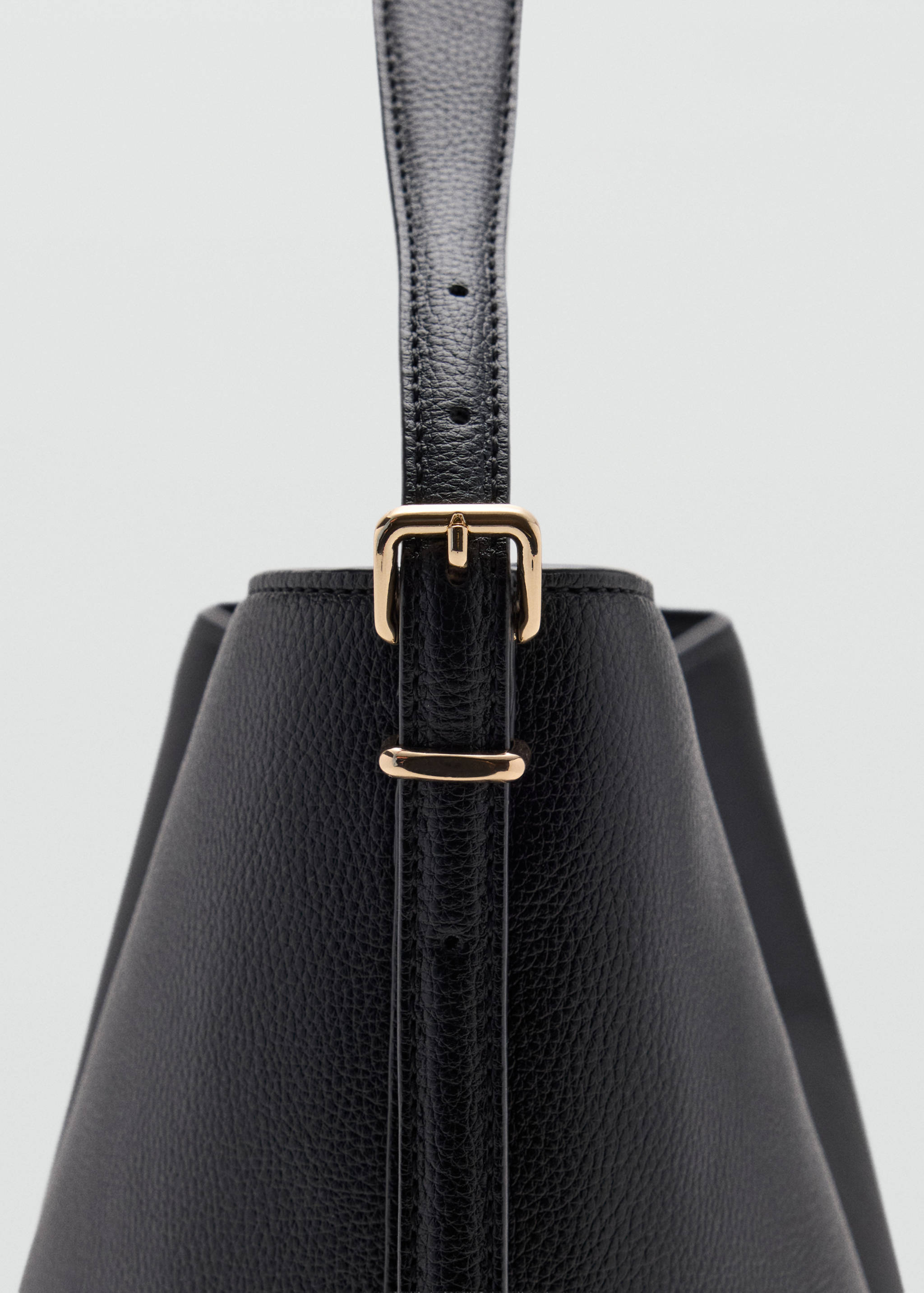 Bucket bag with buckle - Details of the article 1