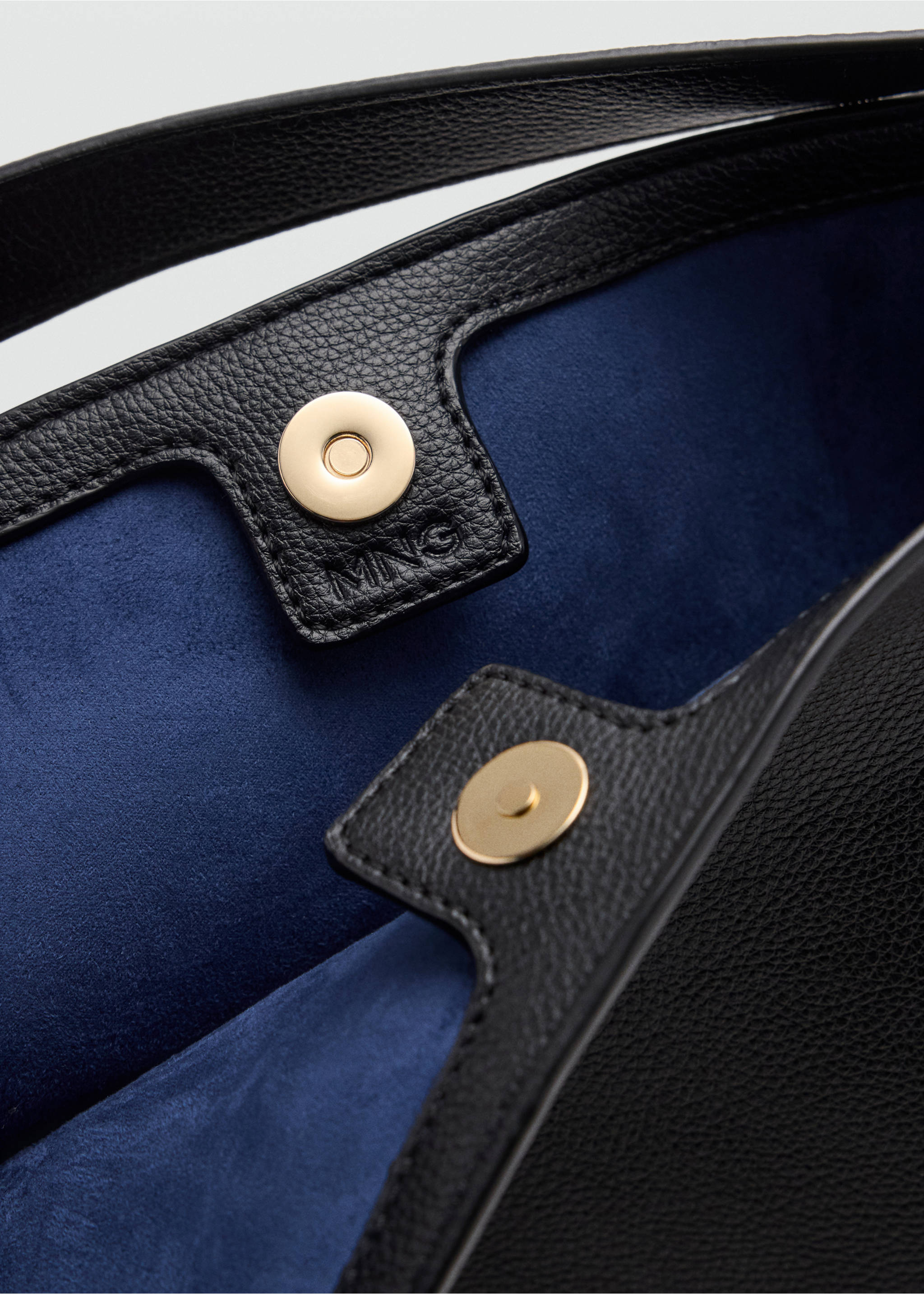 Bucket bag with buckle - Details of the article 2, Black. Ref: 37023318-00.