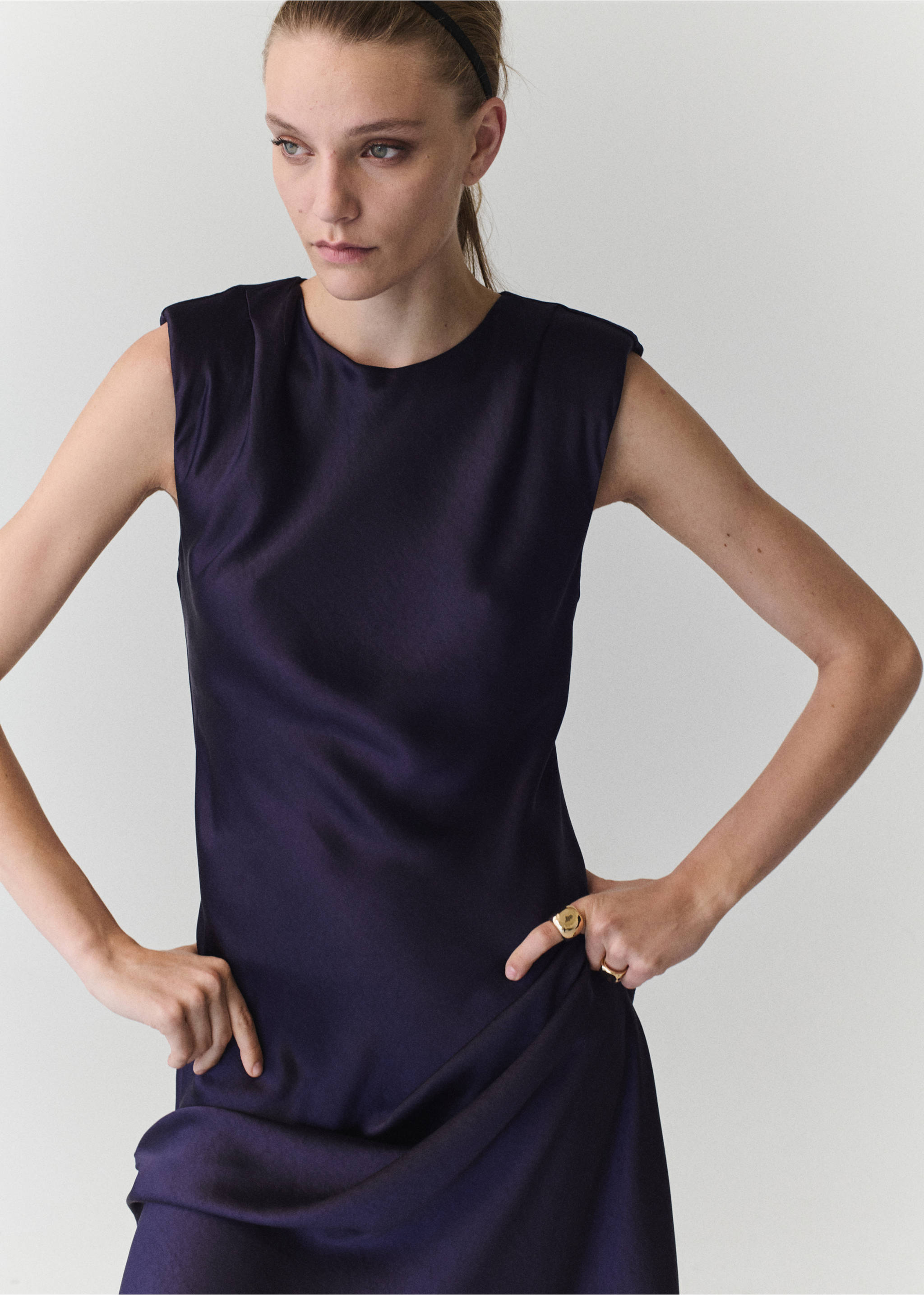 Satin midi dress - Details of the article 1, Night Blue. Ref: 37023862-00.