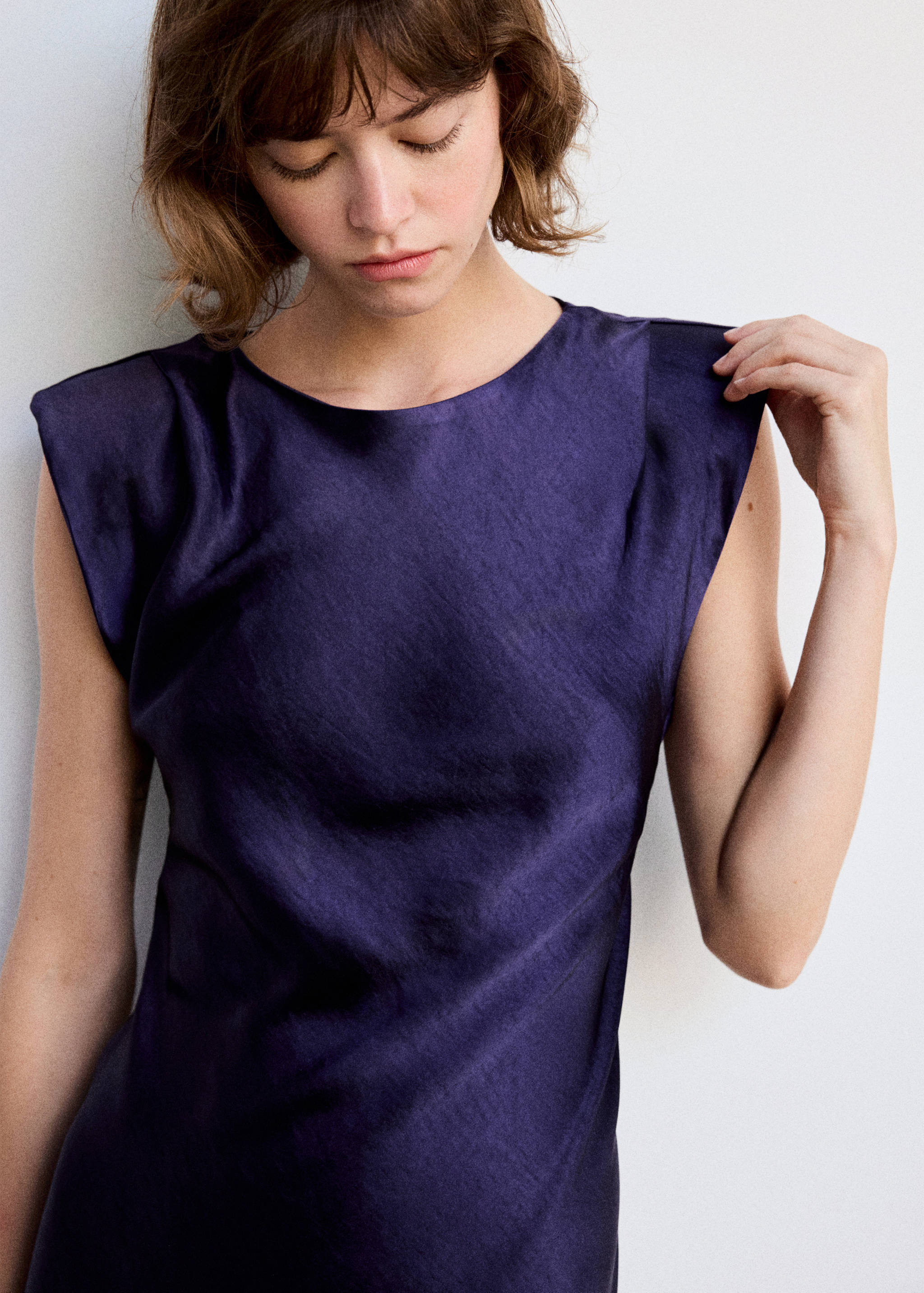 Vestido satinado hombreras - Detalle del artículo 1