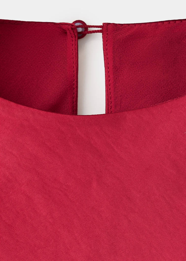 Satin dress with shoulder pads — Red