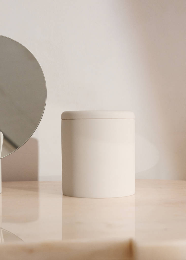 Resin bathroom container — Ecru