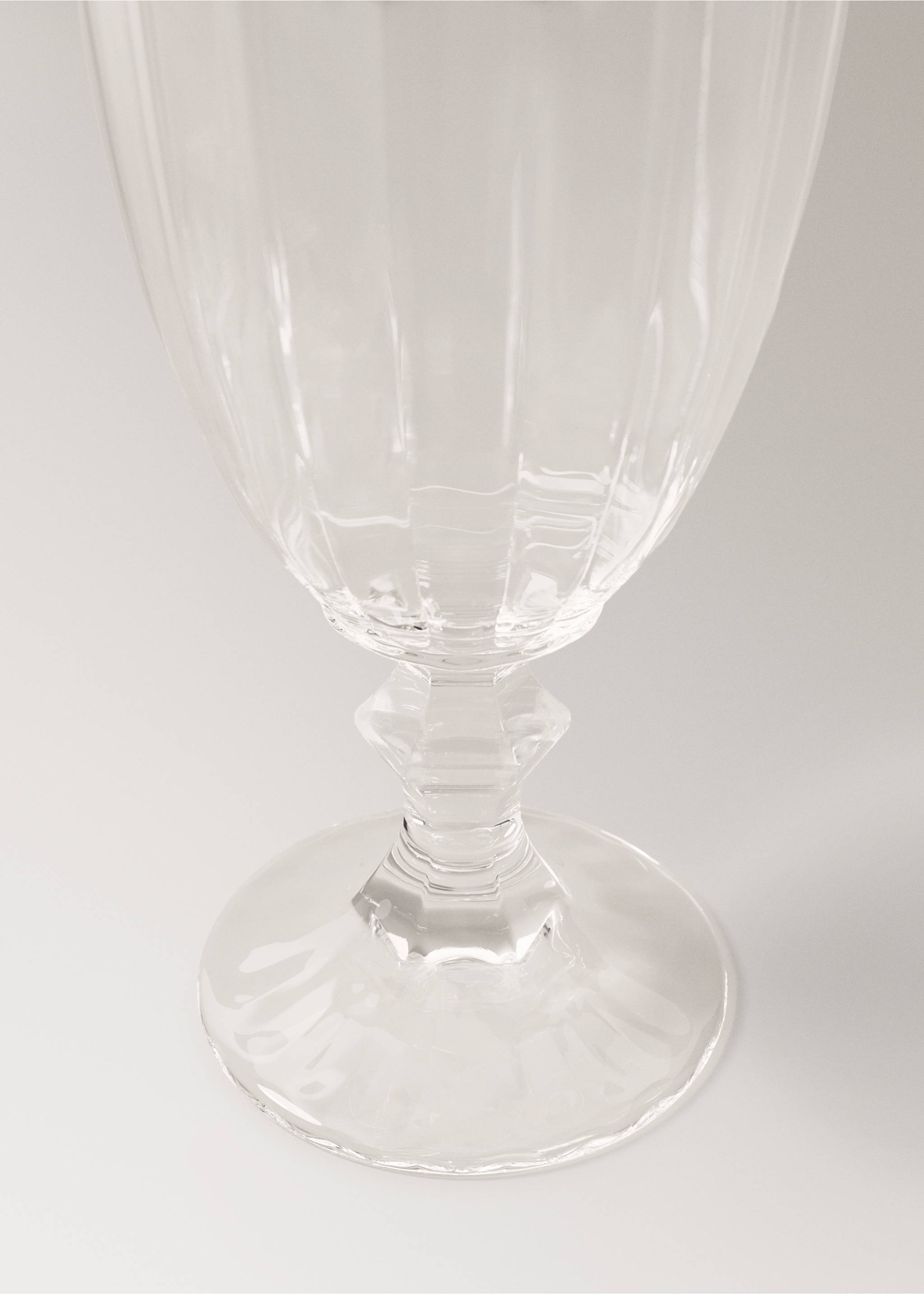 Embossed glass goblet - Details of the article 2, Black. Ref: 37023868-00.