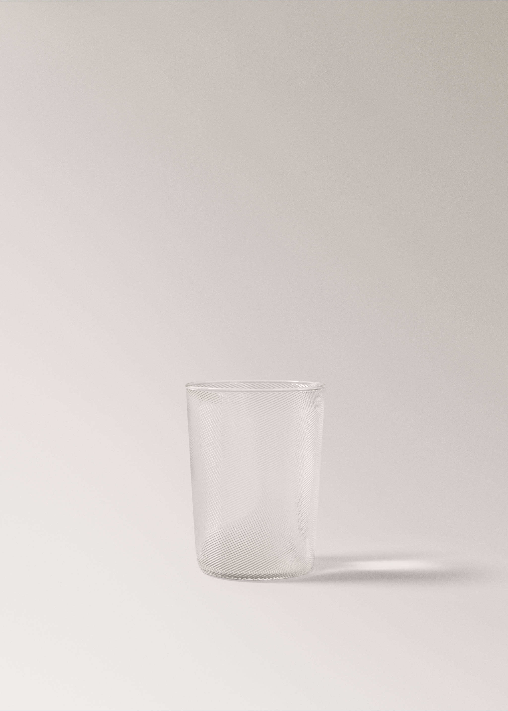 Textured glass vase - Article without model, Black. Ref: 37023871-00.