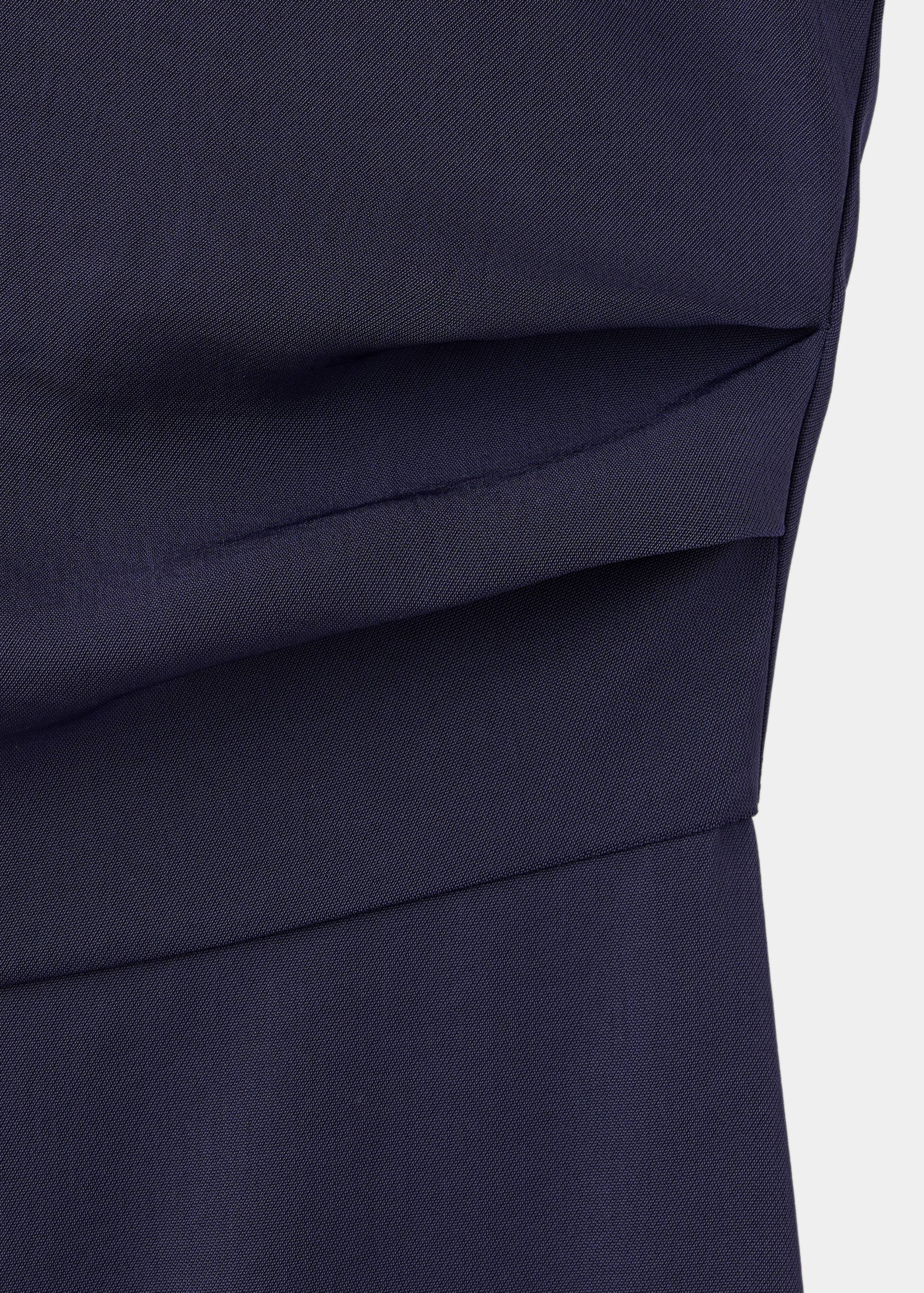 Long jumpsuit with asymmetric sleeves - Details of the article 0