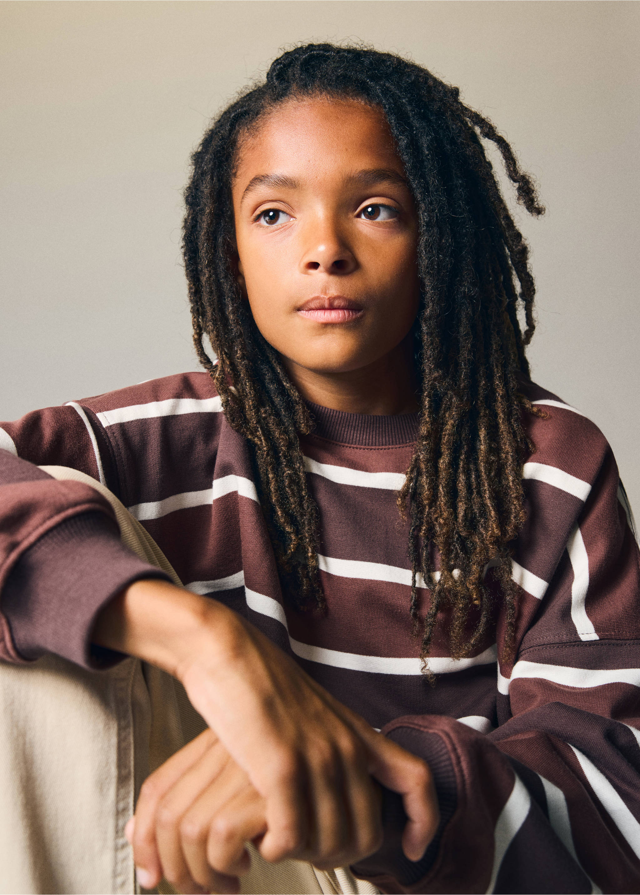 Boxy fit striped sweatshirt - Details of the article 1, Brown. Ref: 37023880-00.
