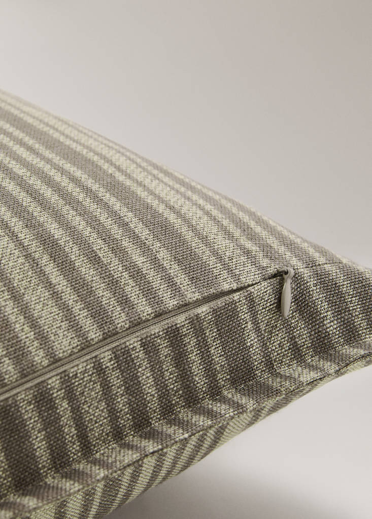 Linen blend striped cushion cover 30x50 cm — Light/Pastel Brown