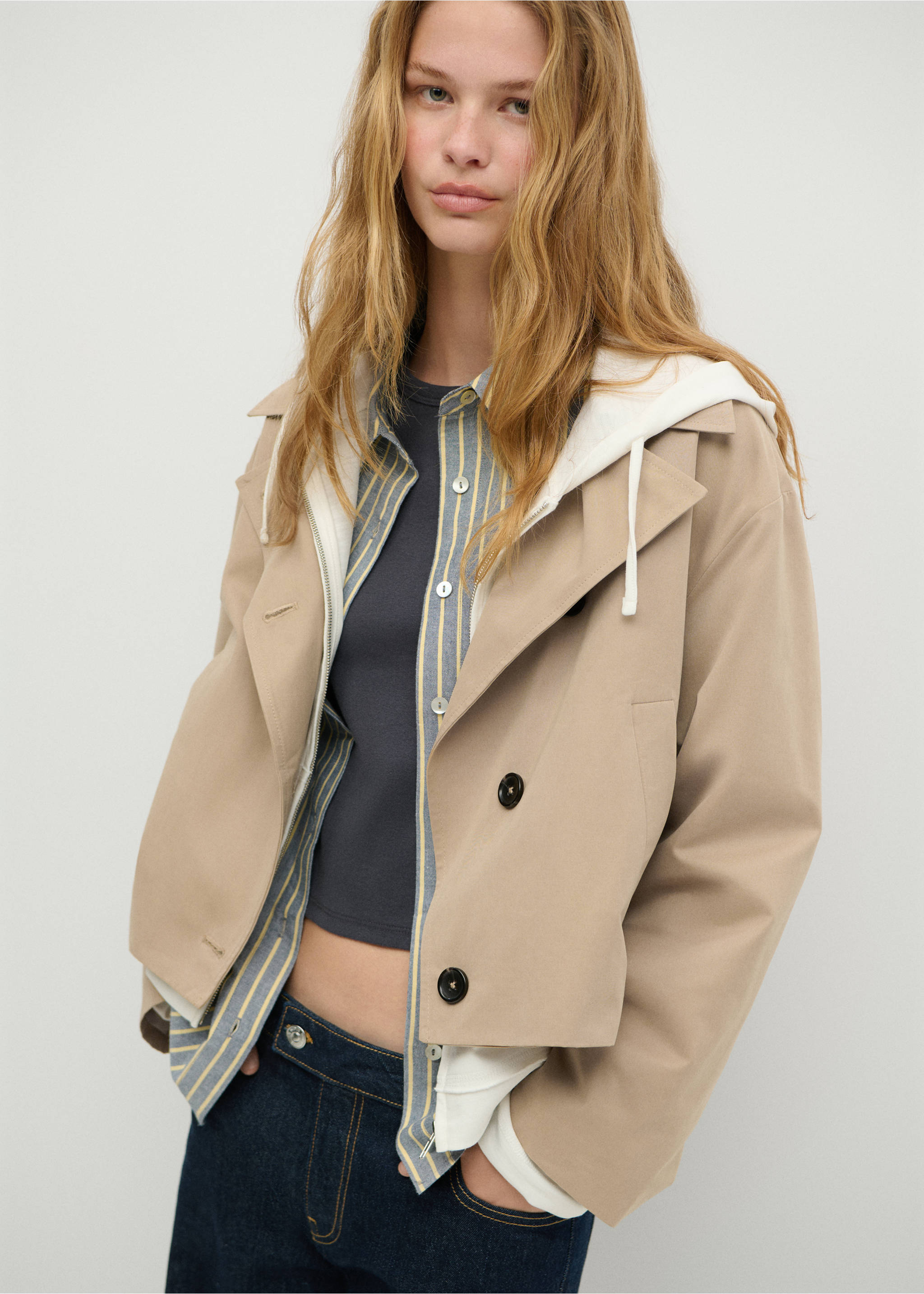 Short trench coat - Medium plane, Beige. Ref: 37024069-00.