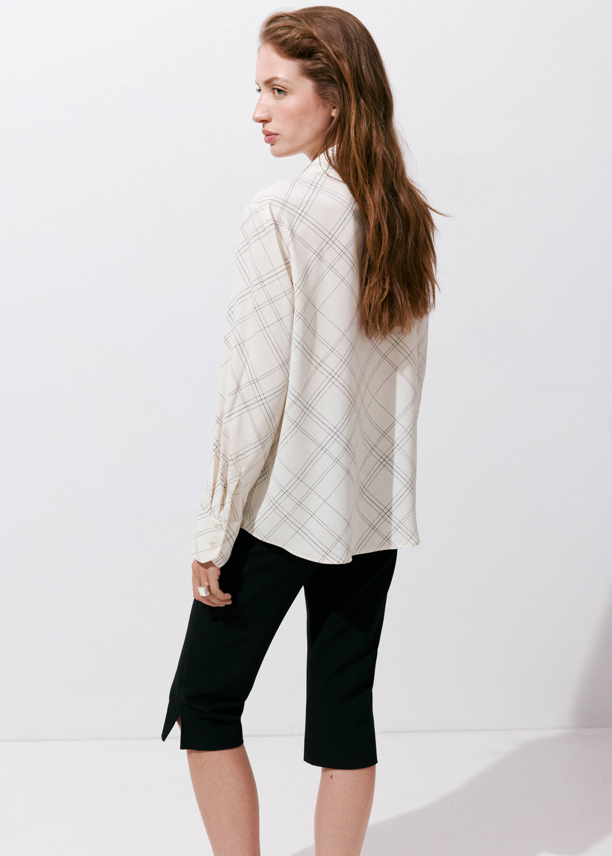 Shirt basic - Reverse of the article