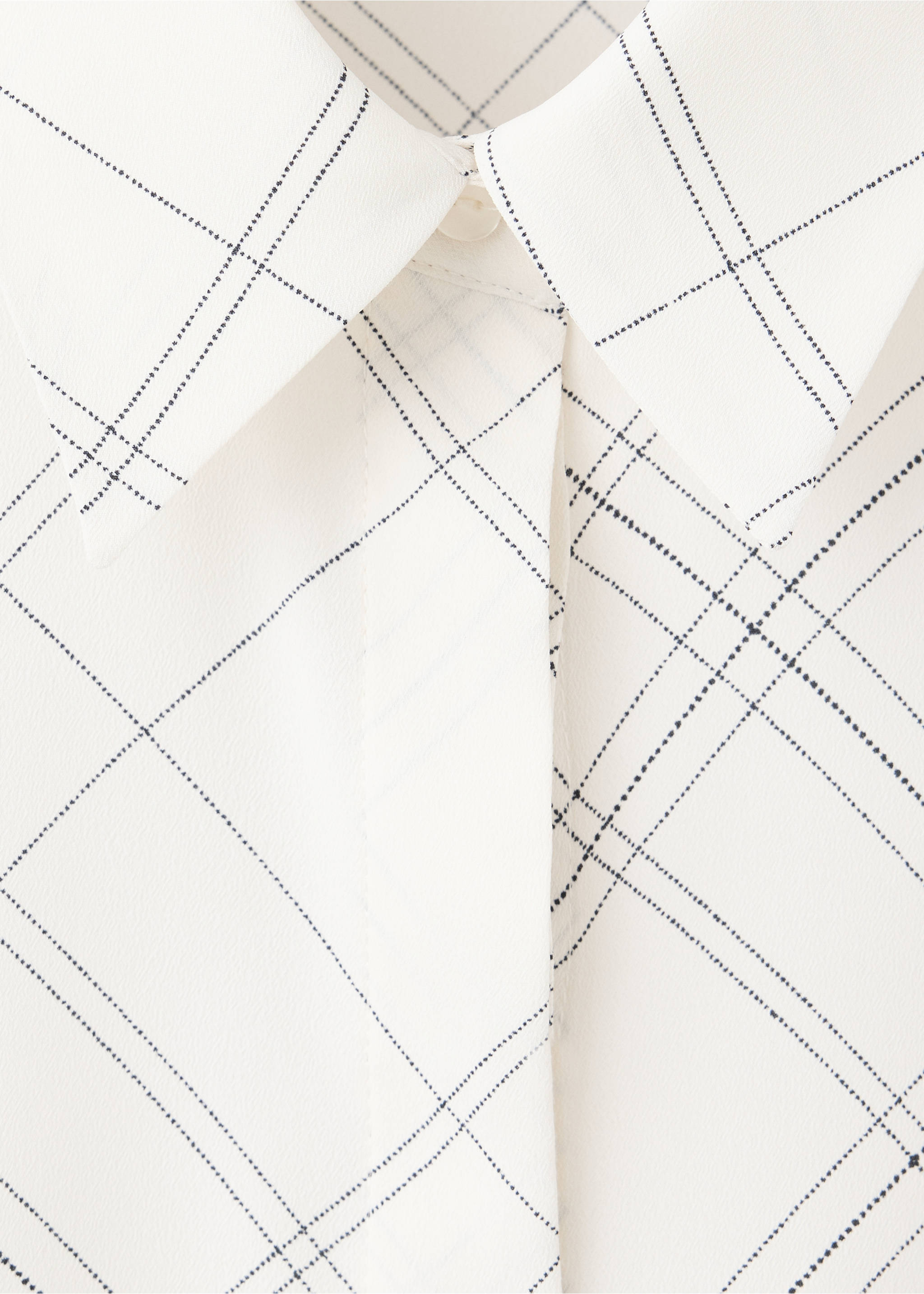 Shirt basic - Details of the article 8, Ecru. Ref: 37024071-00.