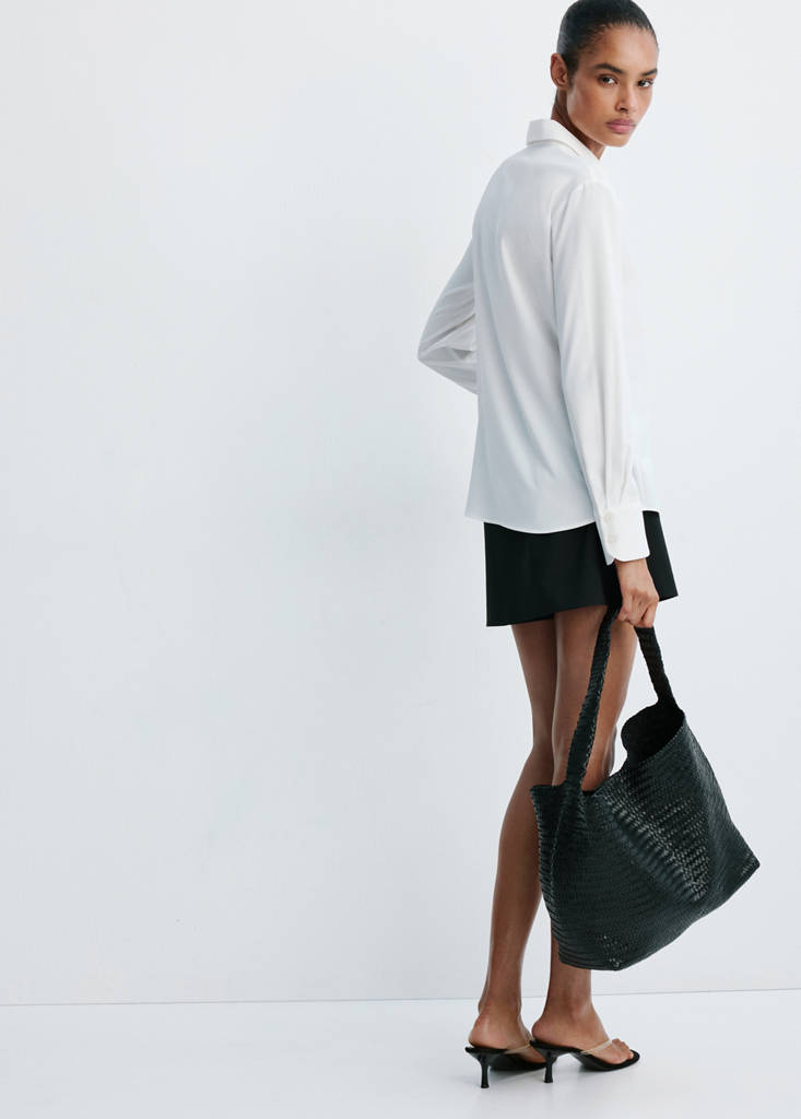 Fluid blouse with concealed buttons — Off White