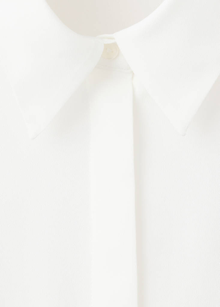 Fluid blouse with concealed buttons — Off White