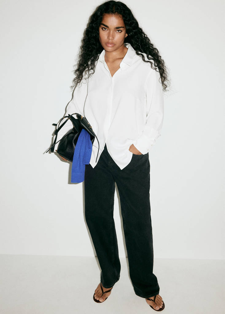 Fluid blouse with concealed buttons — Off White